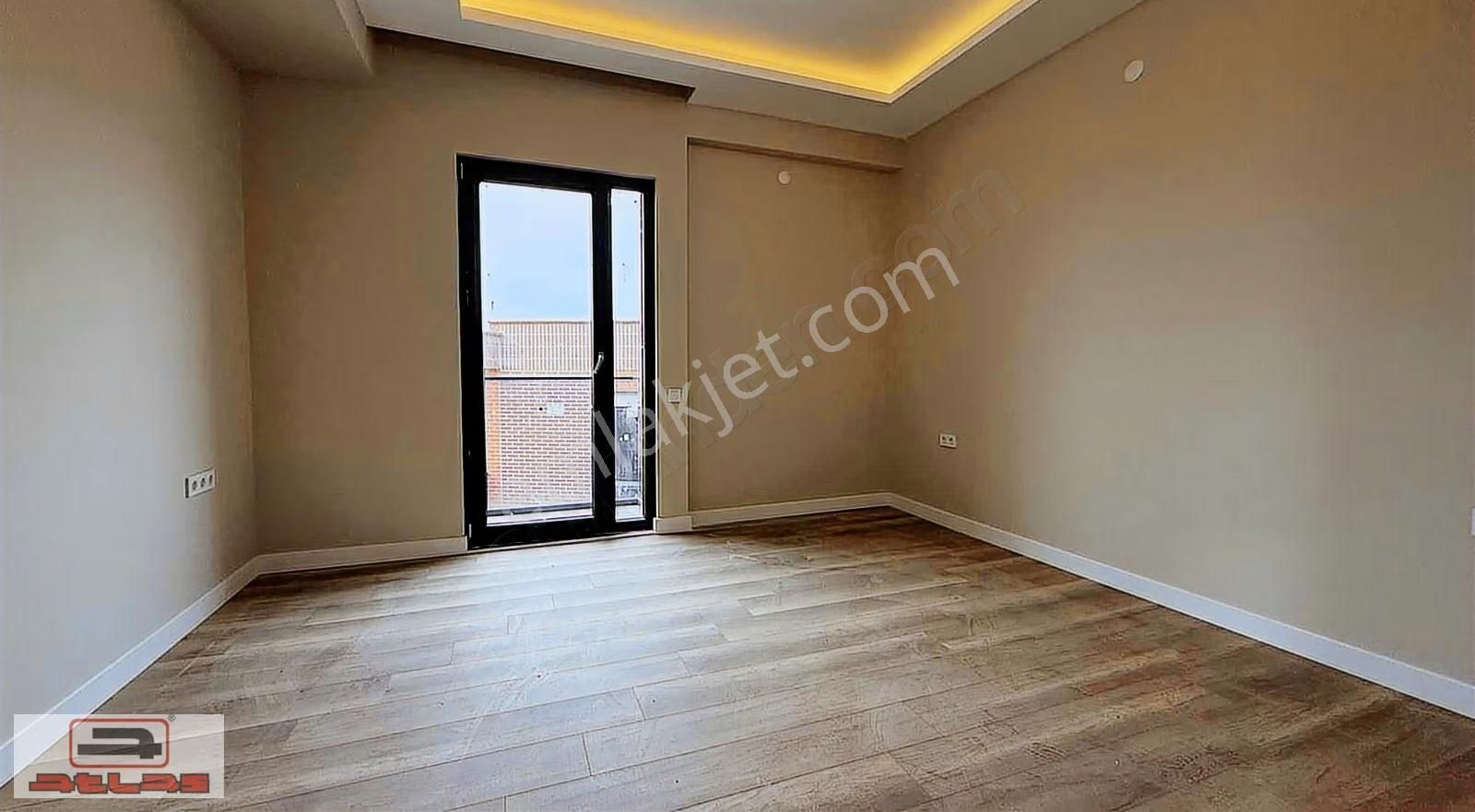 Kabaoğlu'nda Acil Satılık! Vadi Manzaralı, Oturuma Hazır Villa - Görsel 14