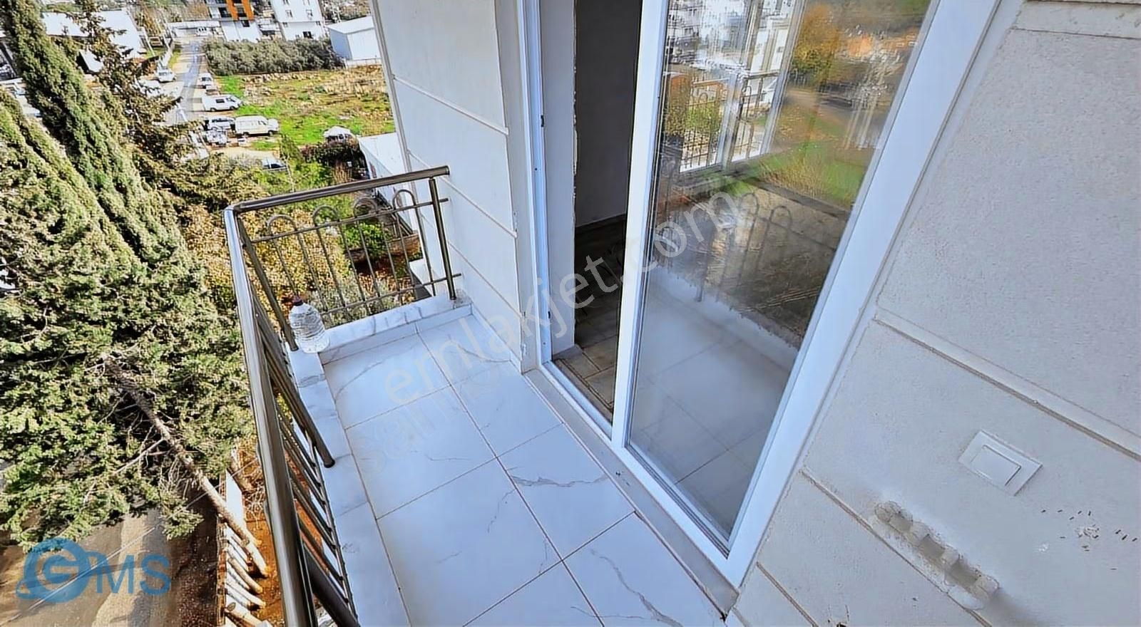 Şelale Mahallesinde 4.katta Asansörlü 2+1 80m² Fırsat Daire - Görsel 12