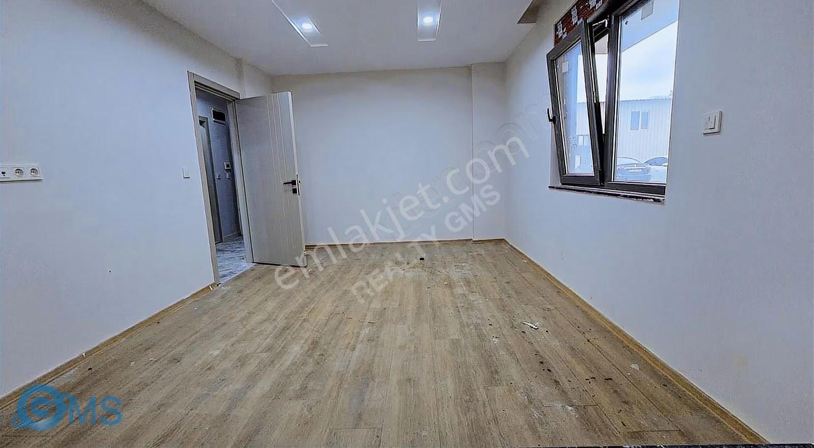 Şelale Mahallesinde Giriş Kat 1+1 70m² Ayrı Mutfaklı Fırsat - Görsel 8