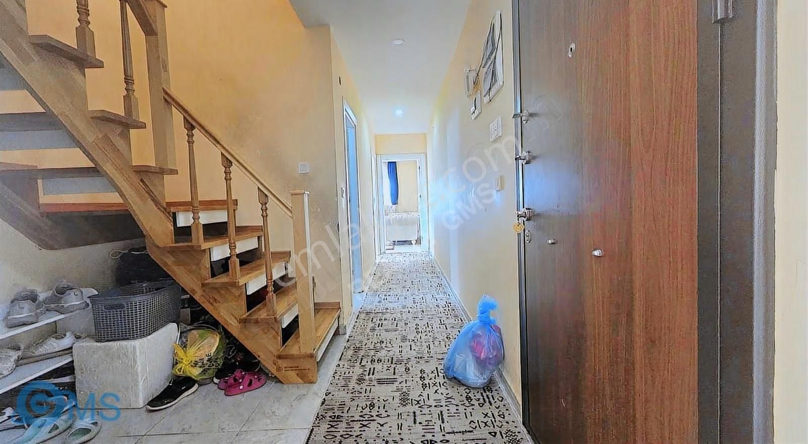 Hüsnükarakaş Mahallesinde 3.katta Asansörlü 5+1 180m² Dublexs - Görsel 2