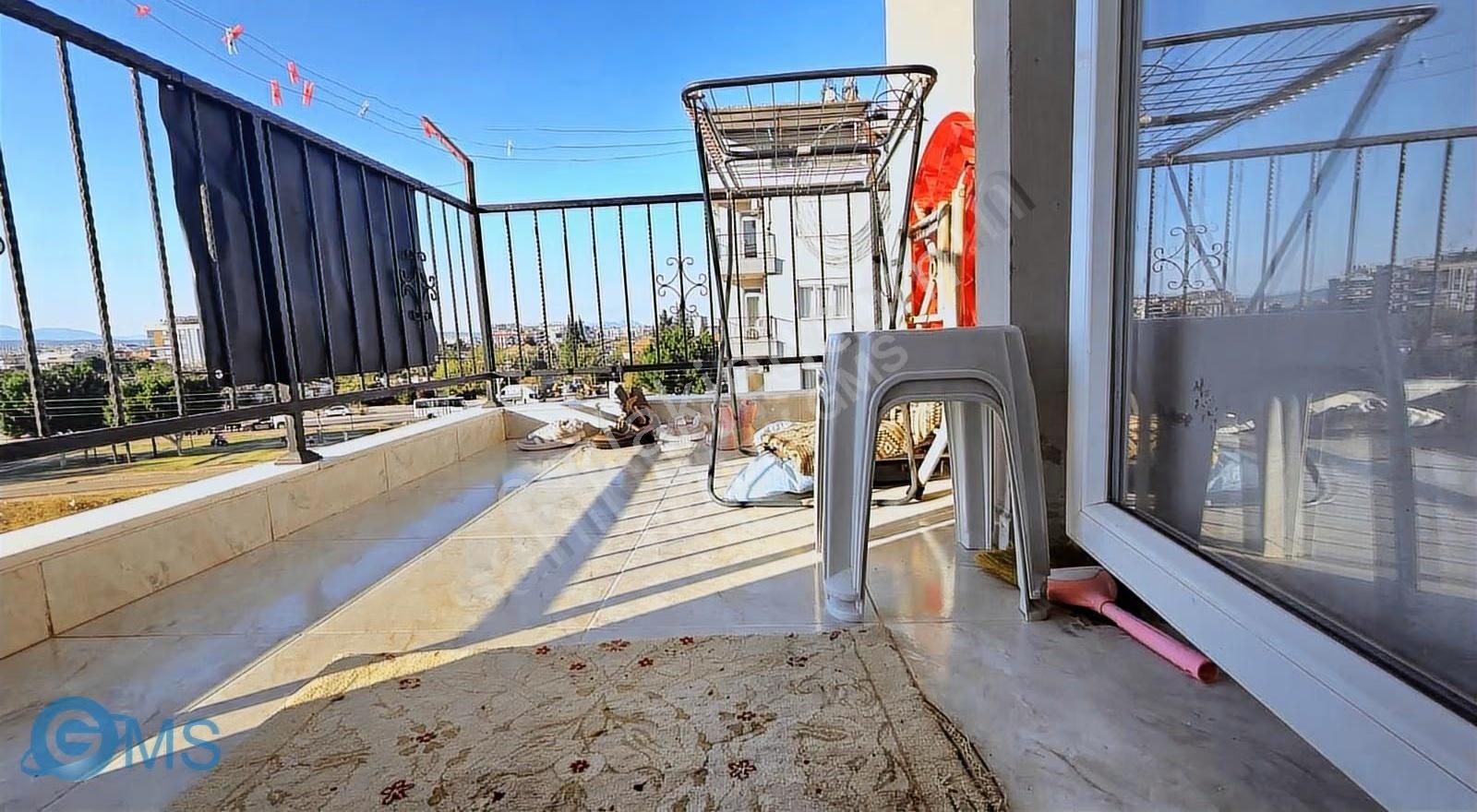 Hüsnükarakaş Mahallesinde 3.katta Asansörlü 5+1 180m² Dublexs - Görsel 4