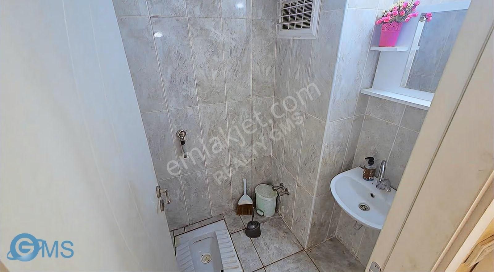 Hüsnükarakaş Mahallesinde 3.katta Asansörlü 5+1 180m² Dublexs - Görsel 9