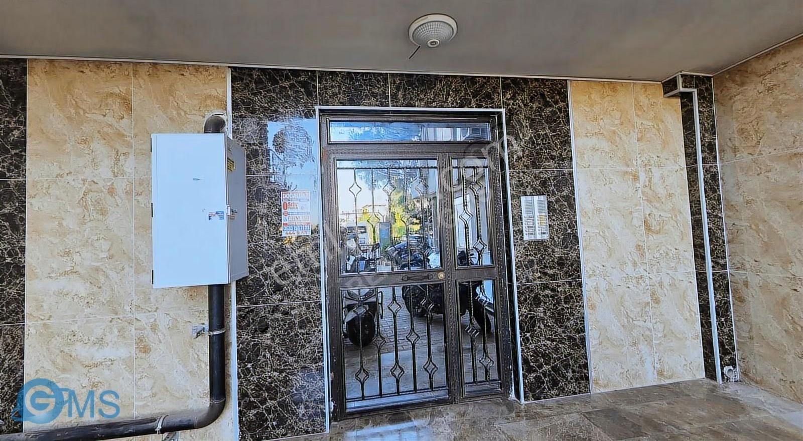 Hüsnükarakaş Mahallesinde 3.katta Asansörlü 5+1 180m² Dublexs - Görsel 12