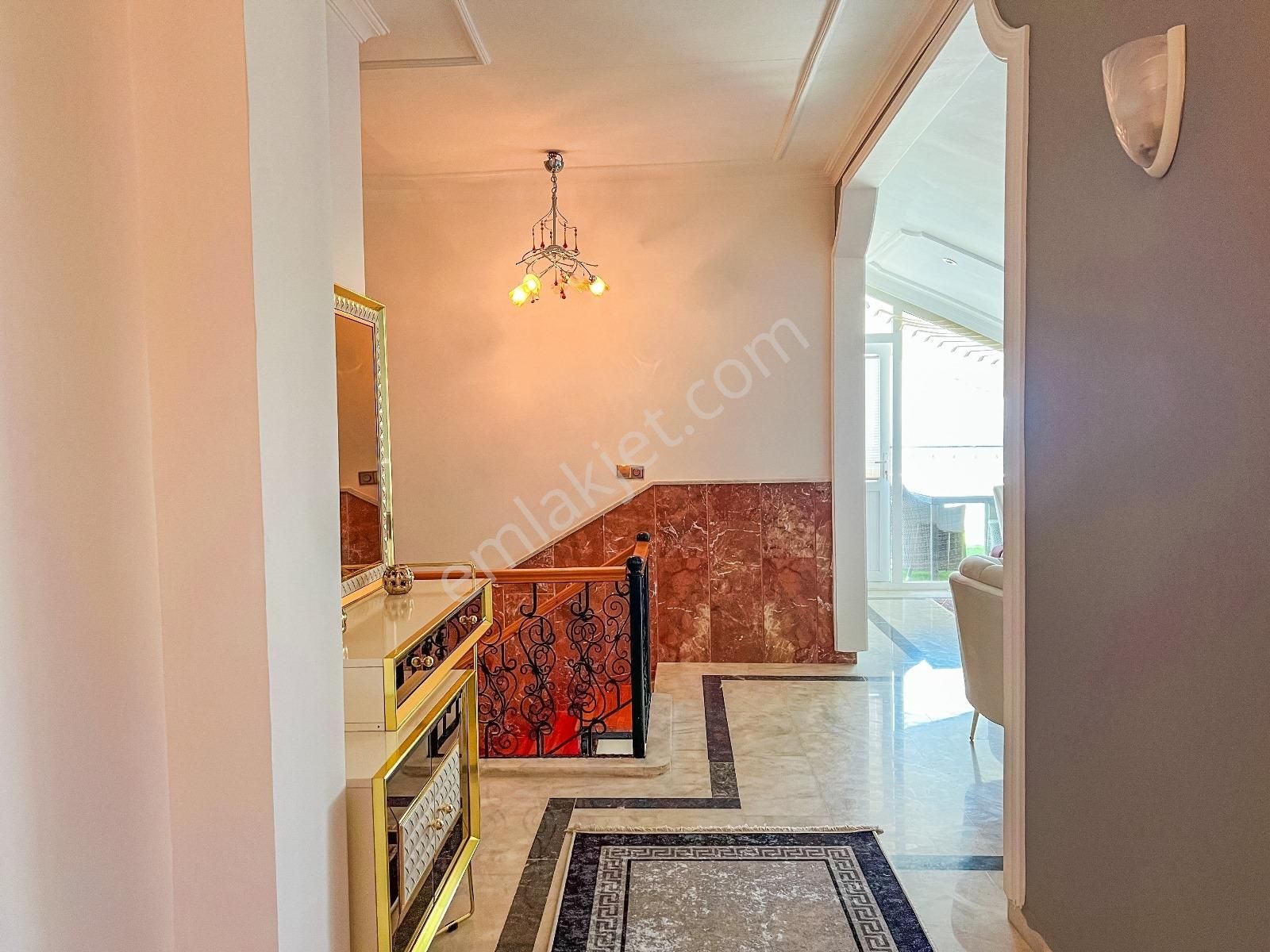 Alanya Mahmutlar 3+2 250m2 Denize Sıfır Full Lüks Eşyalı Dubleks - Görsel 19