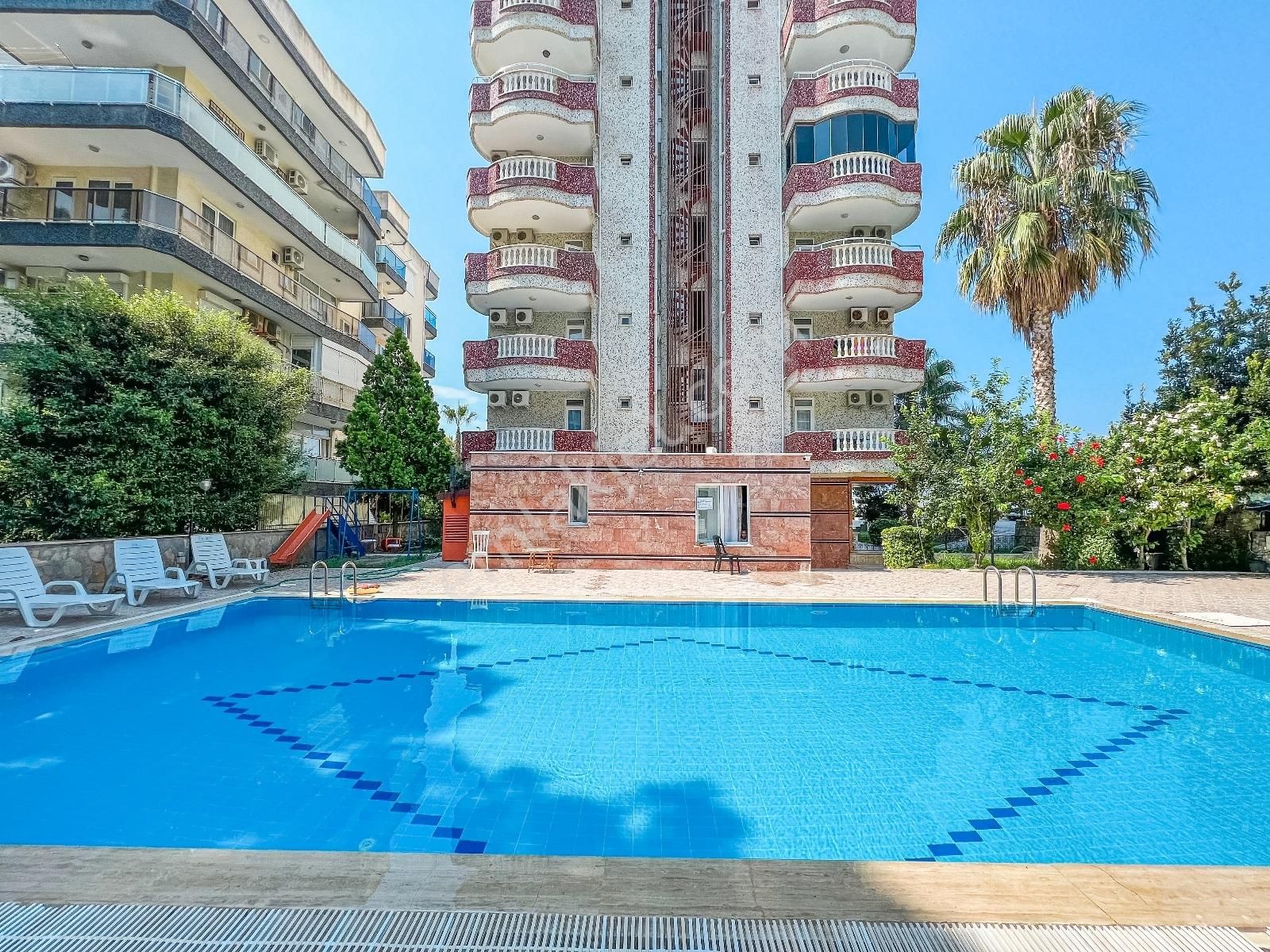 Alanya Mahmutlar 3+2 250m2 Denize Sıfır Full Lüks Eşyalı Dubleks - Görsel 11