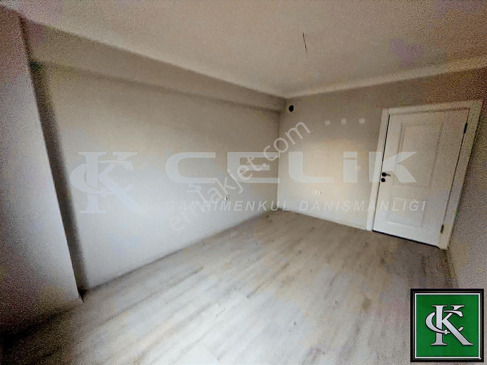 Çelik Emlaktan 1+1 Ön Cephe Yatırımlık Fırsat Satılık Daire - Görsel 5