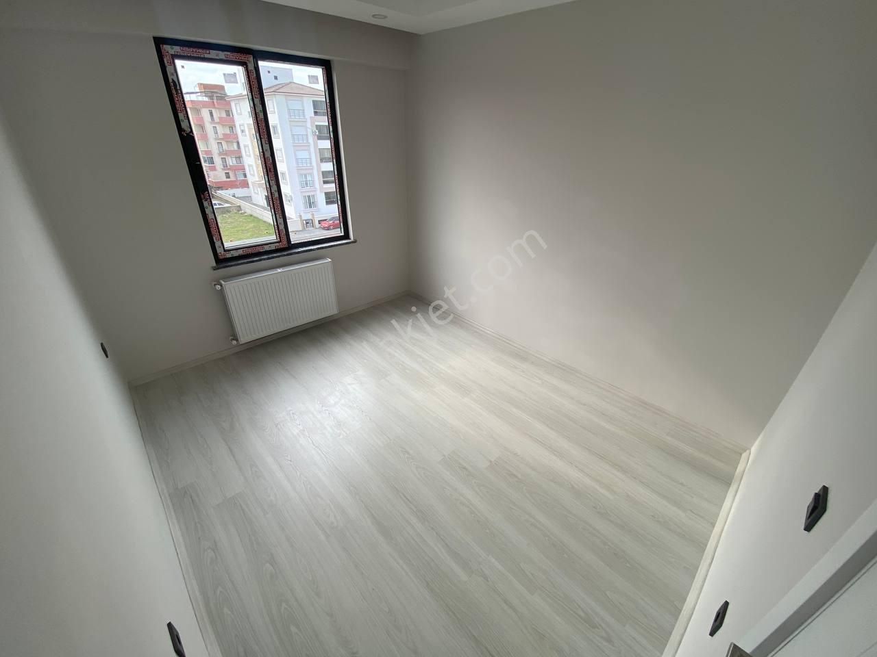 🏡aktiften Cumhuriyette Yatırımcıların Dikkatine!! Ara Kat Geniş Balkonlu Satılık 2+1 Daire - Görsel 7