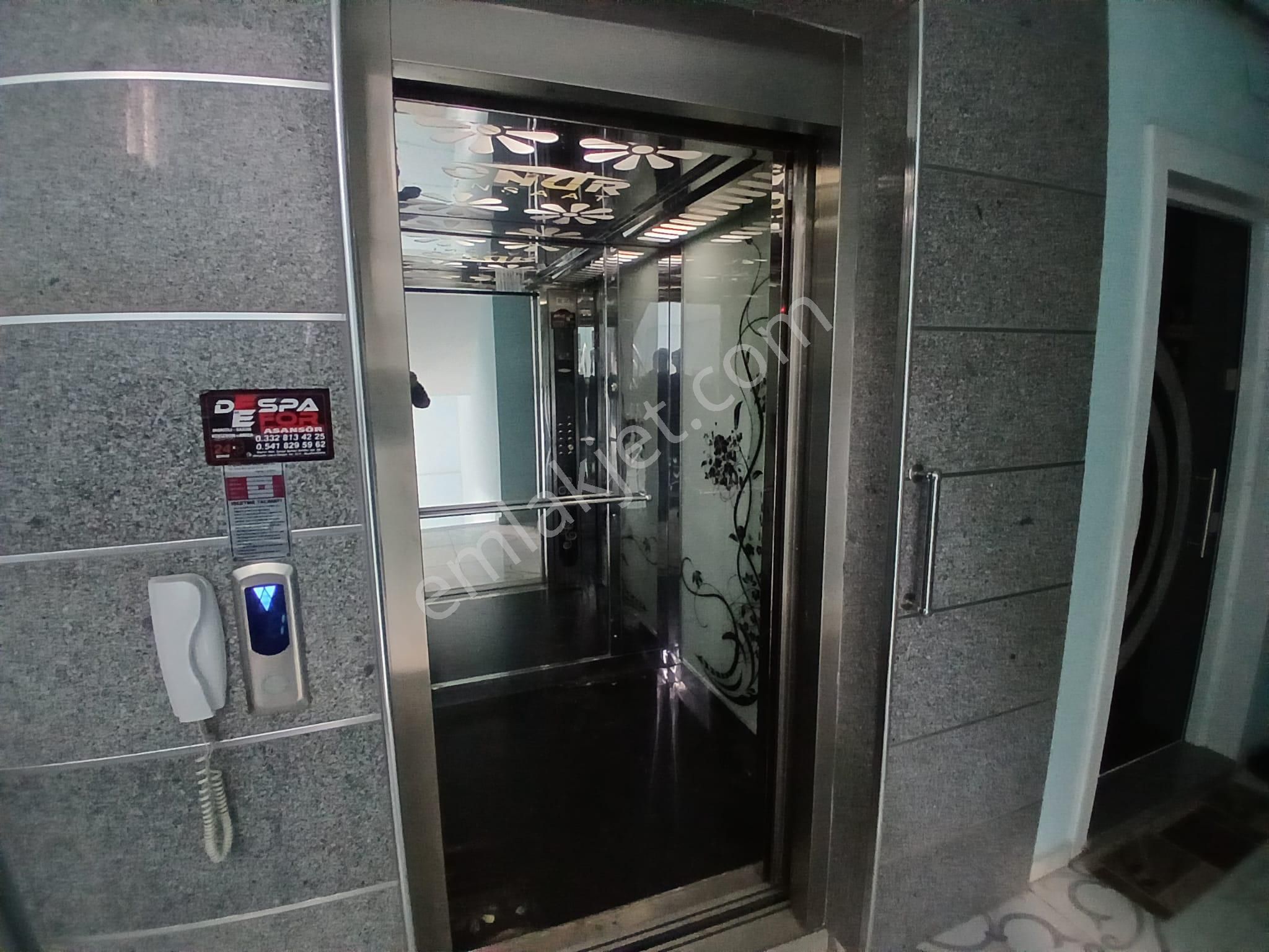 Akçay Emlak'tan Akşehir Gazi Mahallesinde Yerden Isıtma Asansörlü Satılık 3+1 Daire - Görsel 26