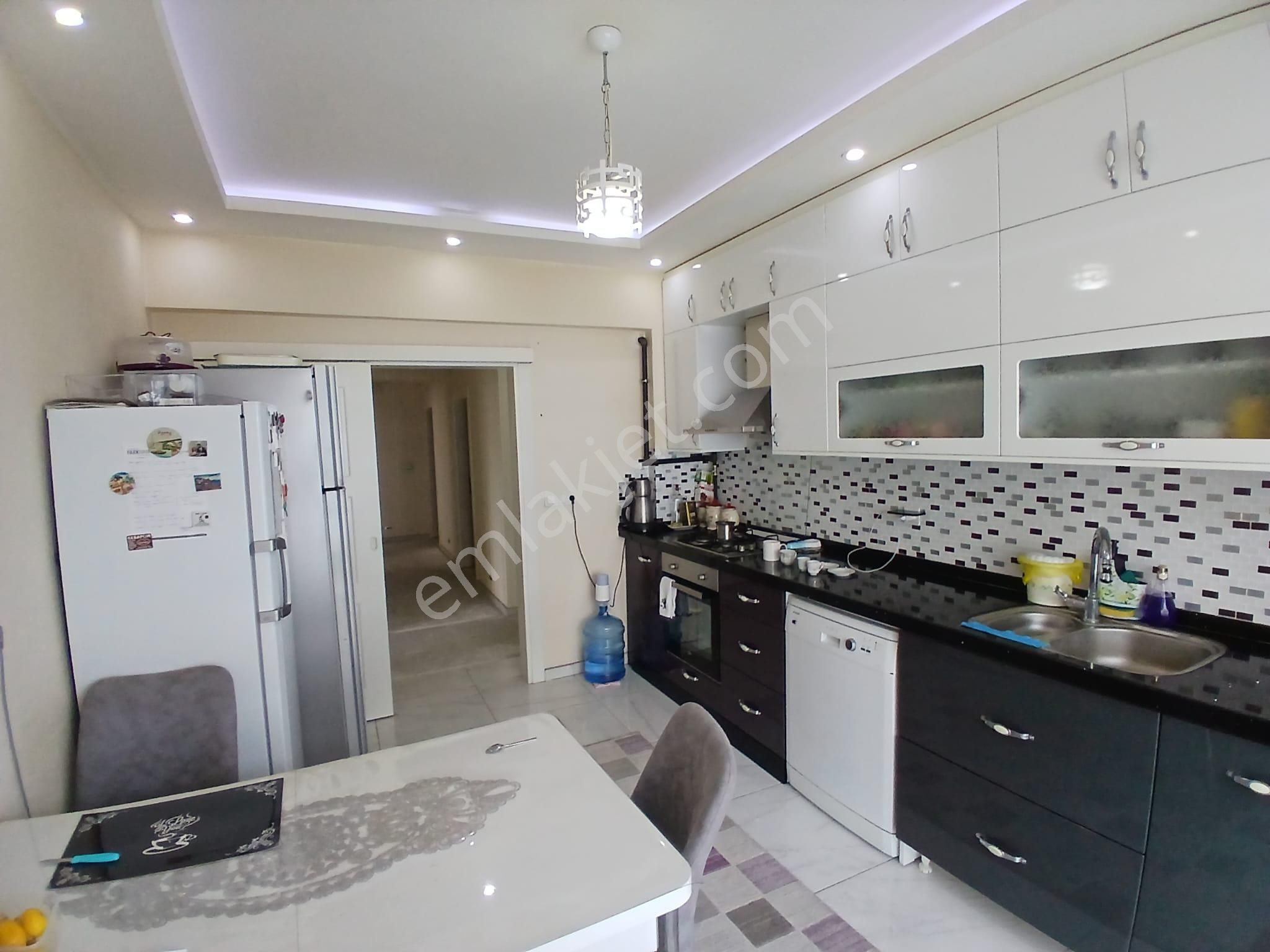 Akçay Emlak'tan Akşehir Gazi Mahallesinde Yerden Isıtma Asansörlü Satılık 3+1 Daire - Görsel 29