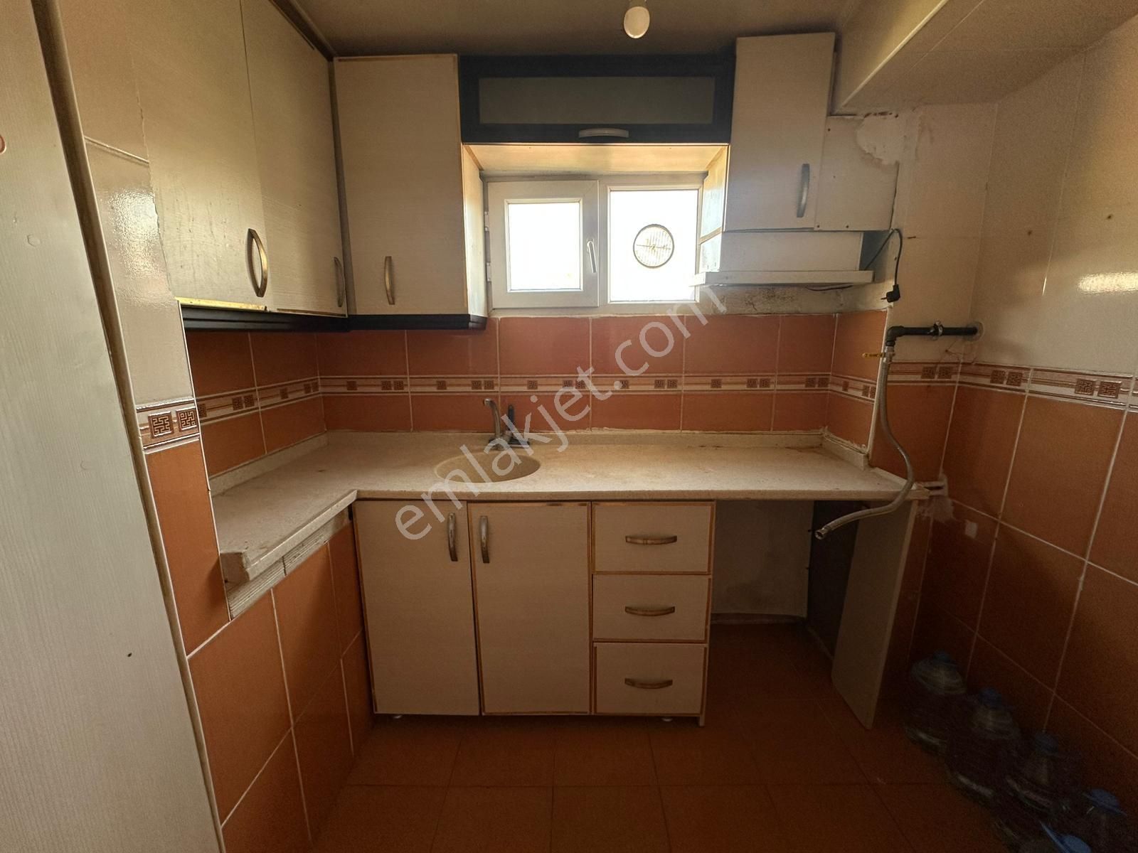 Muradiyede Kaloriferli Balkonlu 1+1 Satılık Daire - Görsel 15