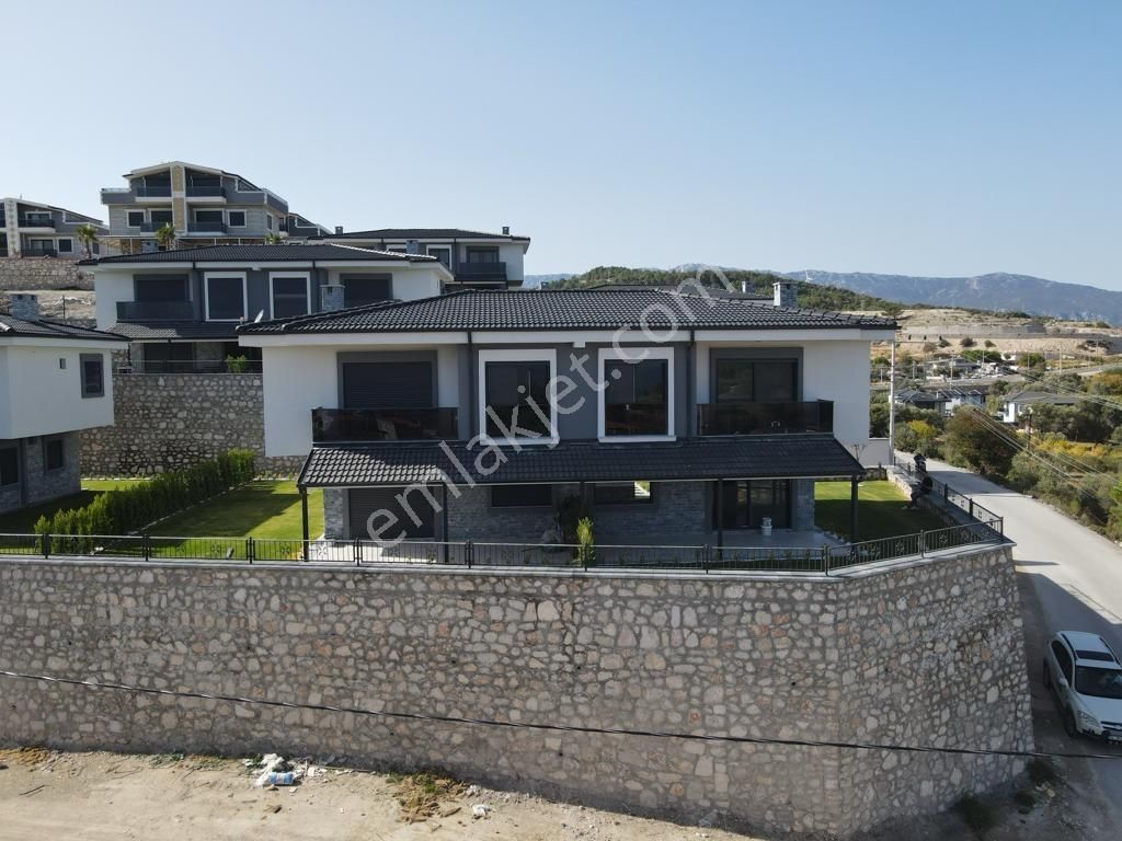 Panoramik Deniz Manzaralı Havuzlu Butik Sitede Satılık Villalar - Görsel 16