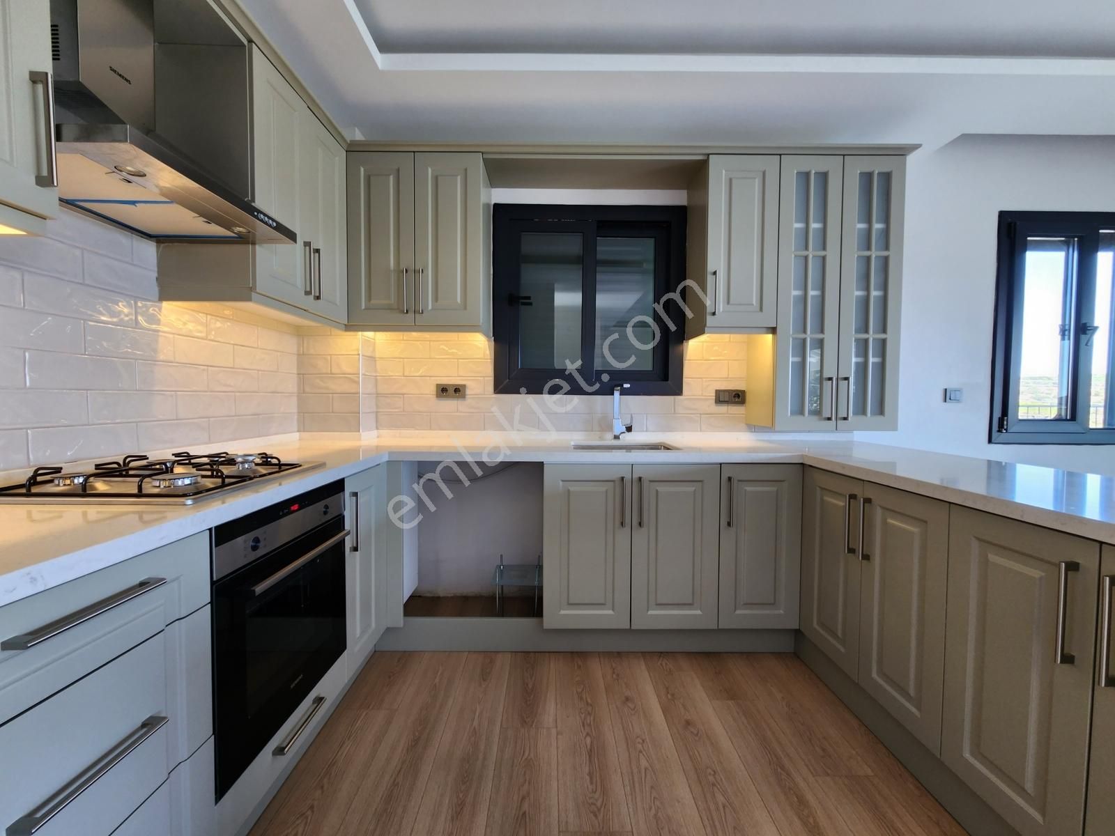 Panoramik Deniz Manzaralı Havuzlu Butik Sitede Satılık Villalar - Görsel 18