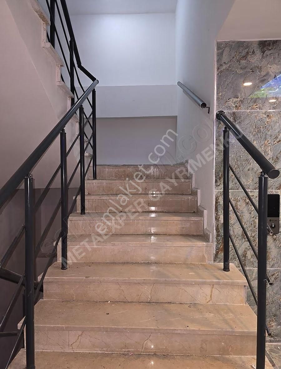 Kültür Mahallesinde Eşyalı Satılık 1+1 Daire - Görsel 23