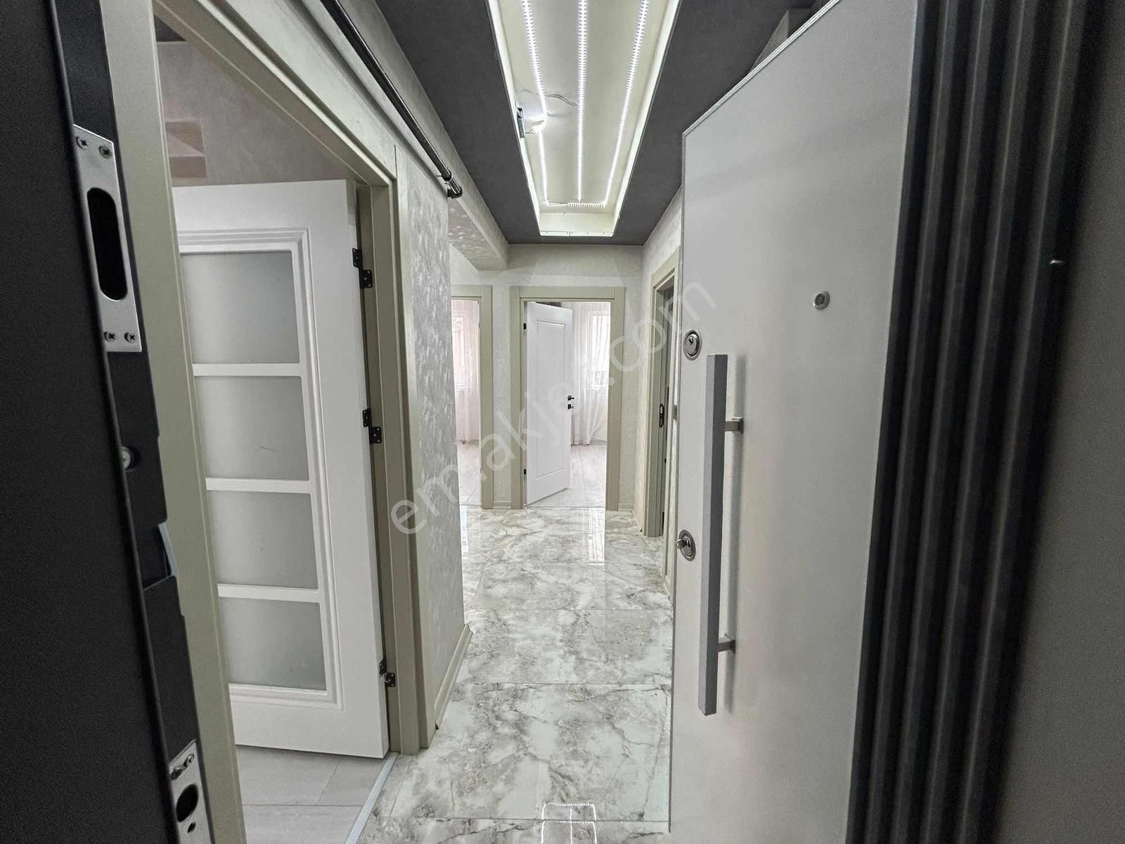 New Kent'den Ara Katta Sıfır Full Yapılı 2+1 Cadde Üzerind Daire - Görsel 2