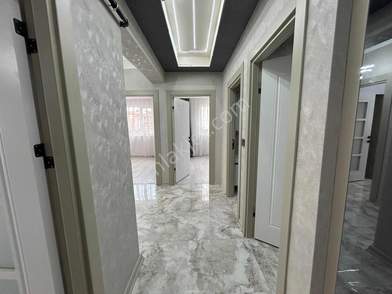 New Kent'den Ara Katta Sıfır Full Yapılı 2+1 Cadde Üzerind Daire - Görsel 17