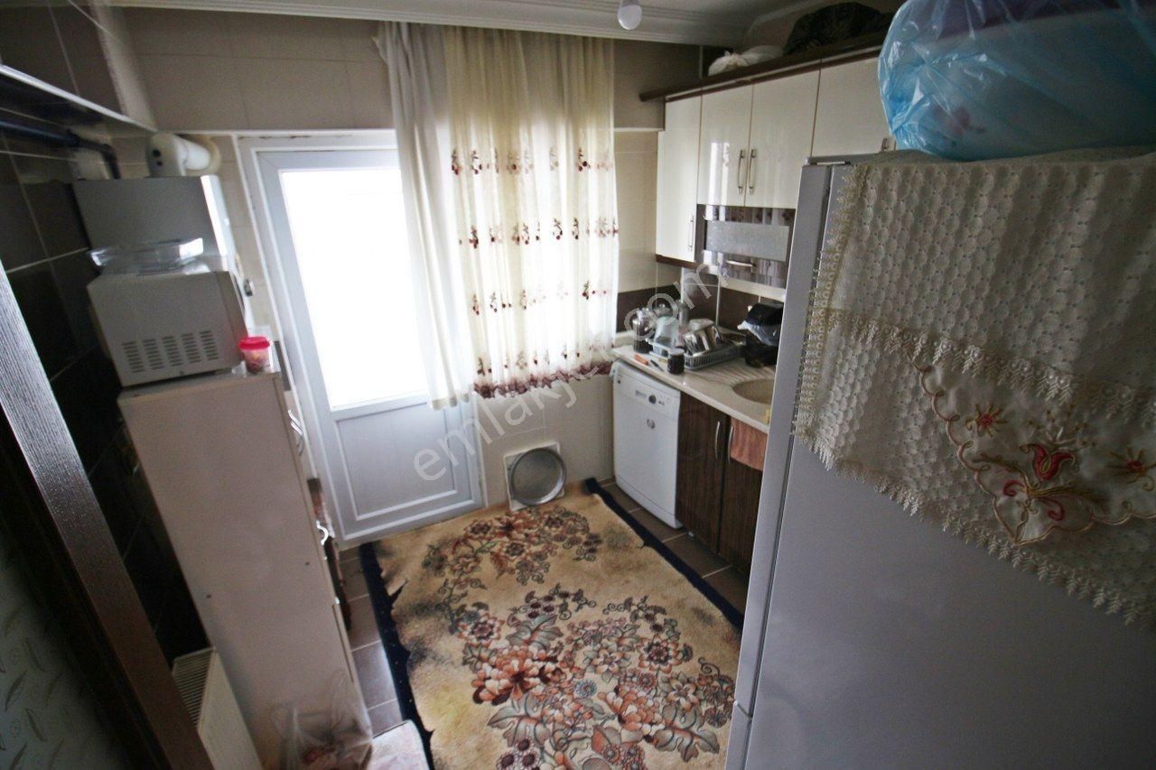 Gamze Emlak'tan Etimesgut'ta Cadde Üzerin'de^katta^5-10 Yıllık!