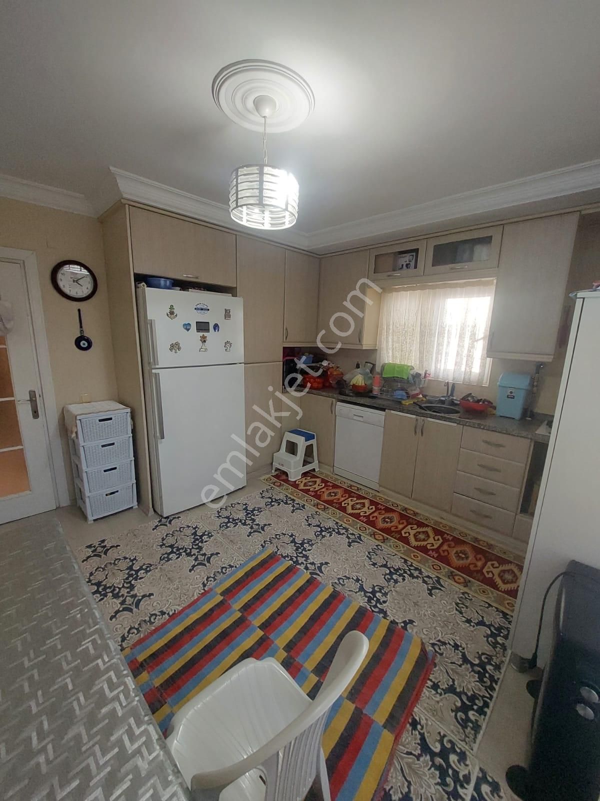 Selanik'ten Genç Binada 3+1 Kapalı Mutfak Her Kat Tek Daire - Görsel 4