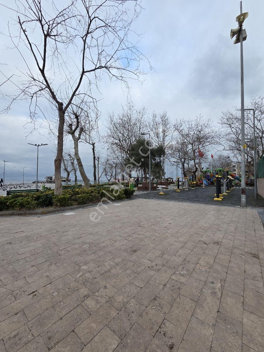 Çınarcık Meydanda Denize Sıfır Arakat 2+1 - Görsel 30