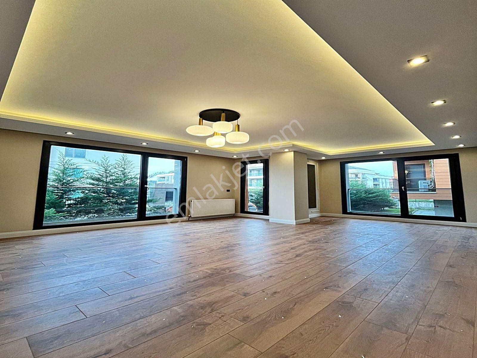 Cadde34 Yapı'dan Sahil Mahallesinde Sıfır Havuzlu Butik Site İçerisinde Satılık 2+1 Arakat Daire!!