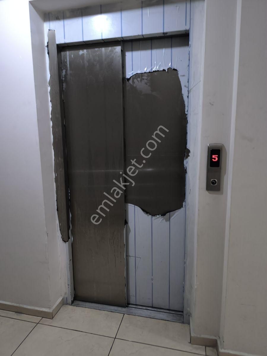 Manisa Yunusemre Merekezefendi Mah.1.balkon 2+1 95 M2 7 Yıllık - Görsel 29