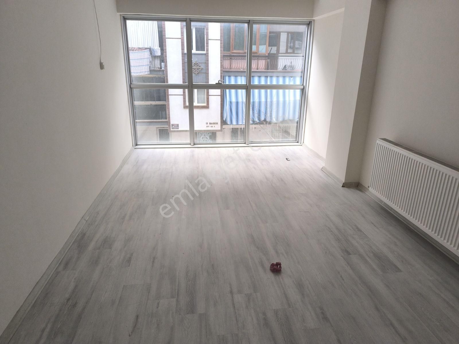 Manisa Yunusemre Merekezefendi Mah.1.balkon 2+1 95 M2 7 Yıllık - Görsel 3