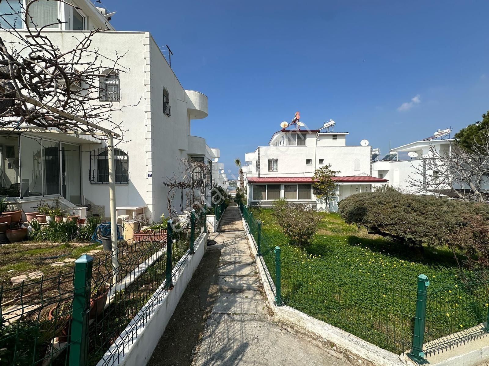 Didim Mavişehir Mavi Ay Sitesinde Deniz Manzaralı Villa - Görsel 13