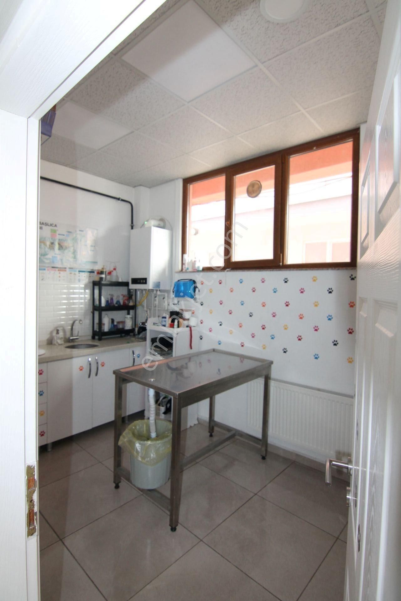 Çanakkale Merkez Eski Belediye Yakını Kiralık İşyeri - Görsel 11