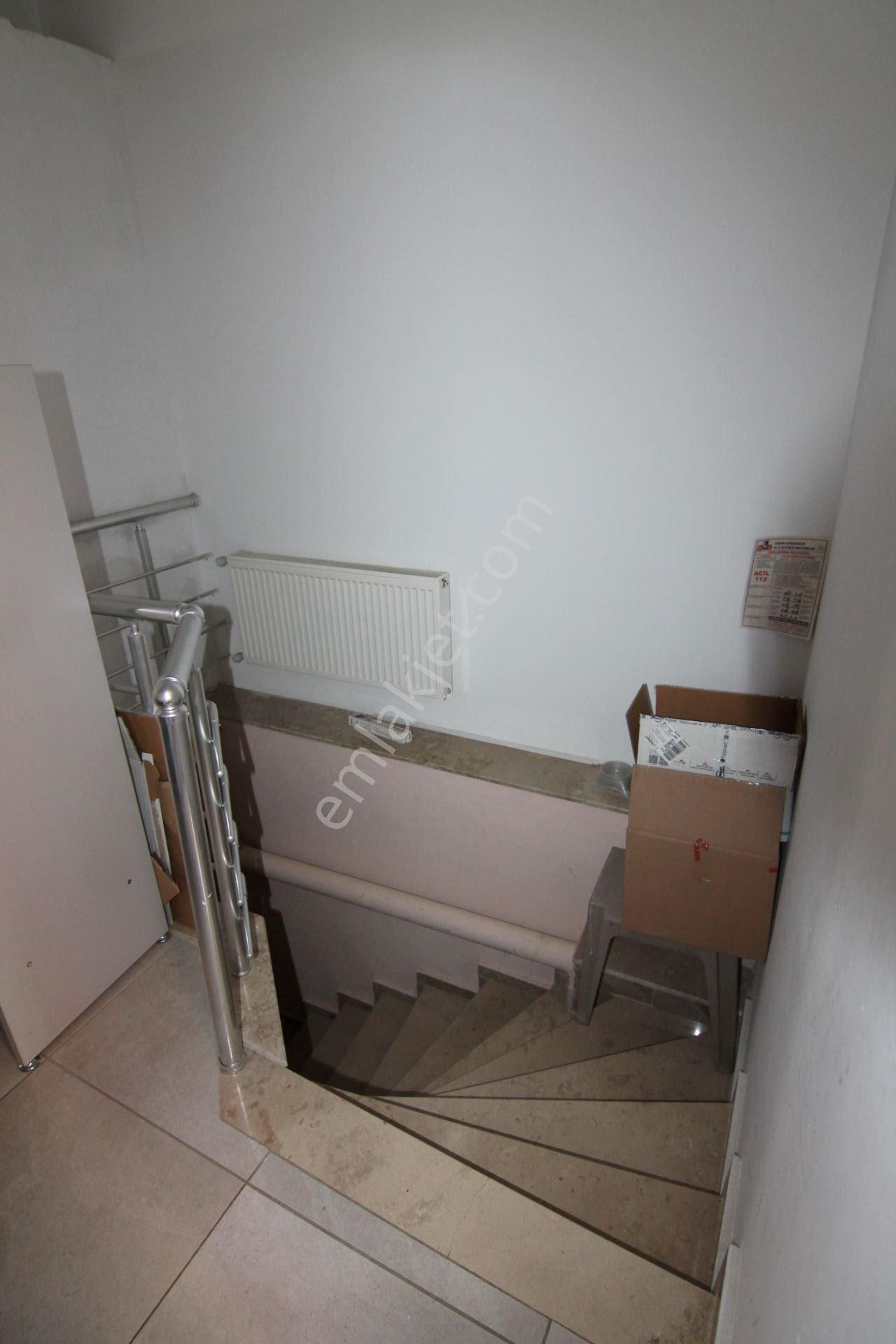 Çanakkale Merkez Eski Belediye Yakını Kiralık İşyeri - Görsel 13