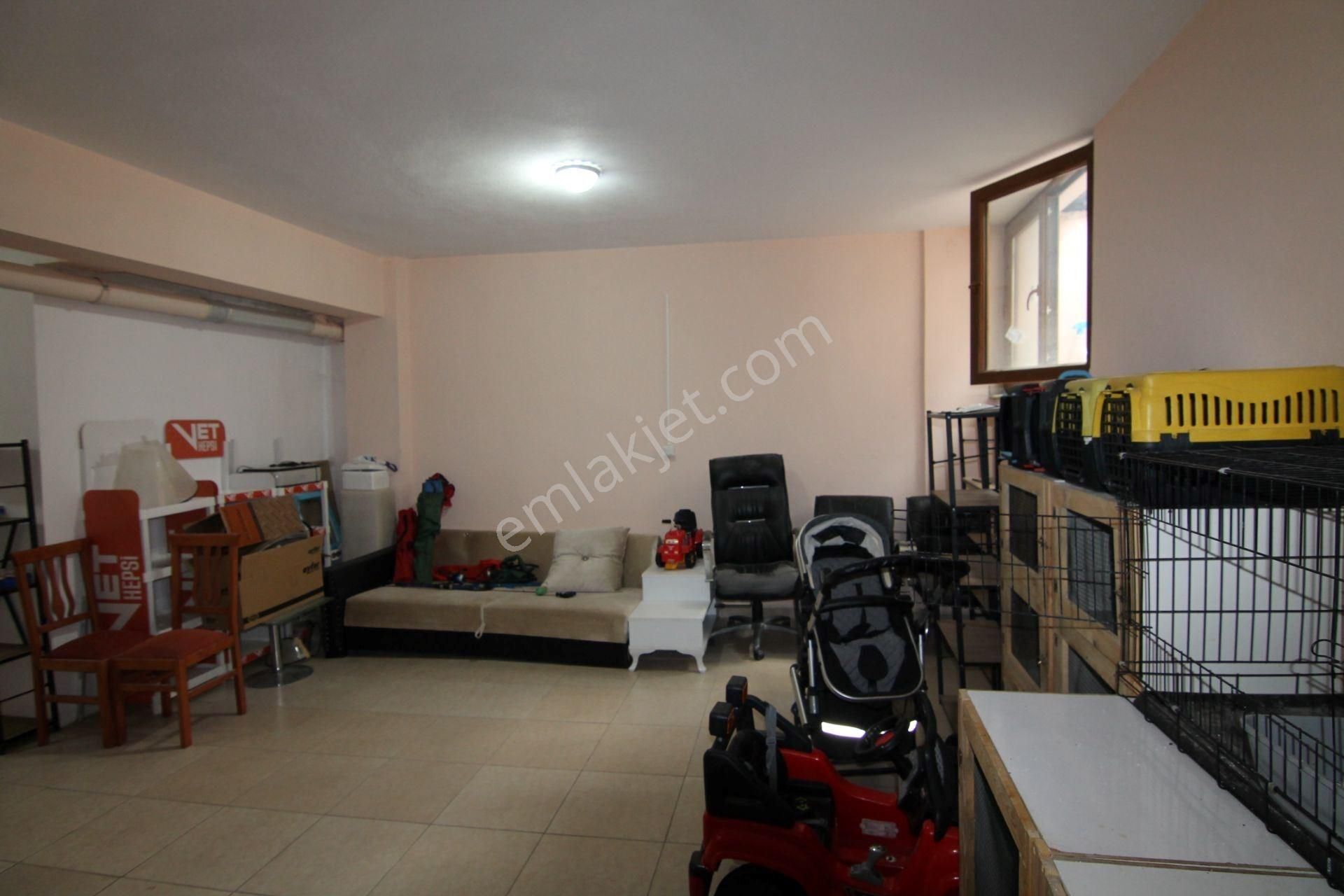 Çanakkale Merkez Eski Belediye Yakını Kiralık İşyeri - Görsel 17