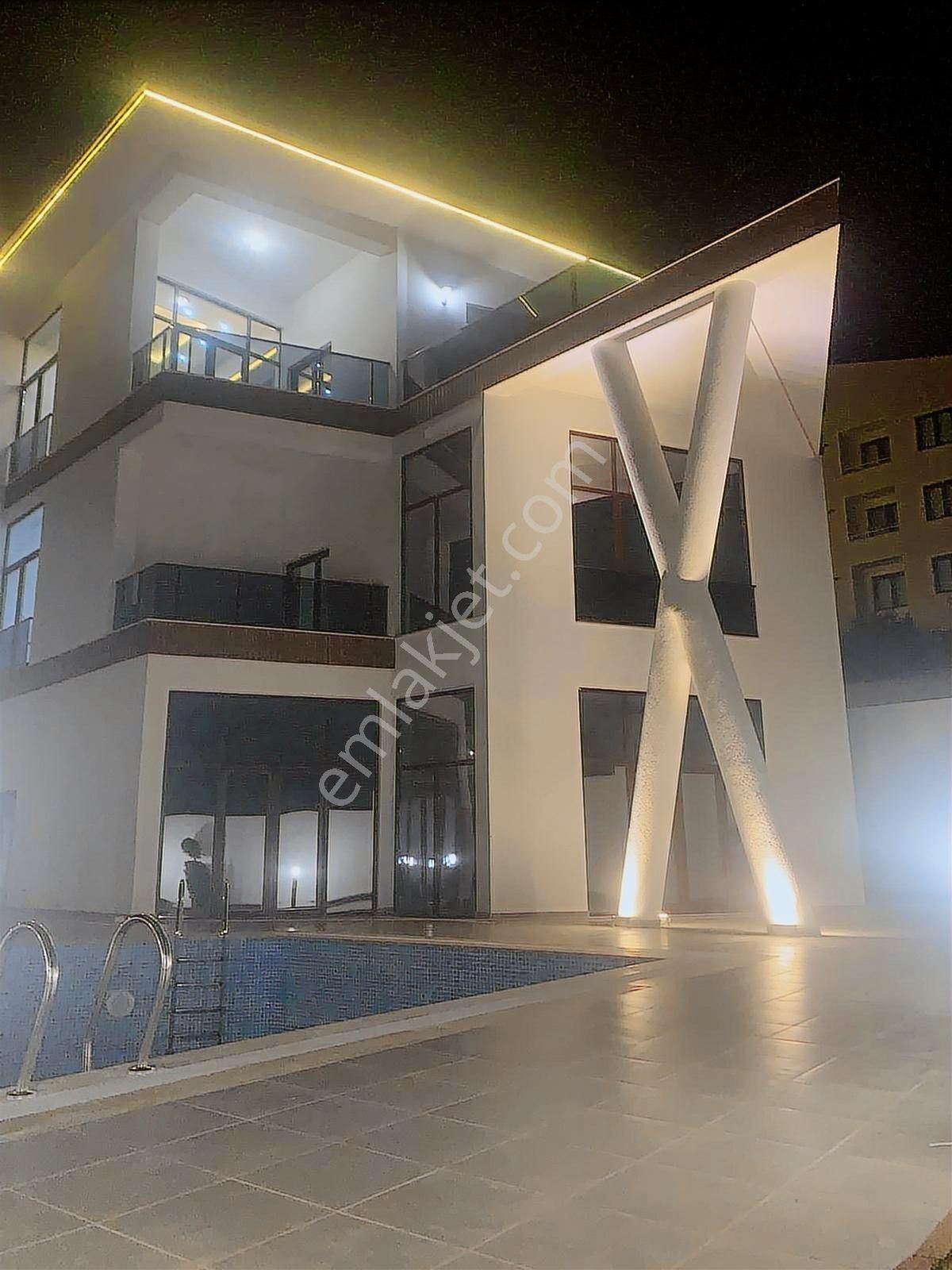 Yalova Termalde Satılık Mustakıl Lüx Villa