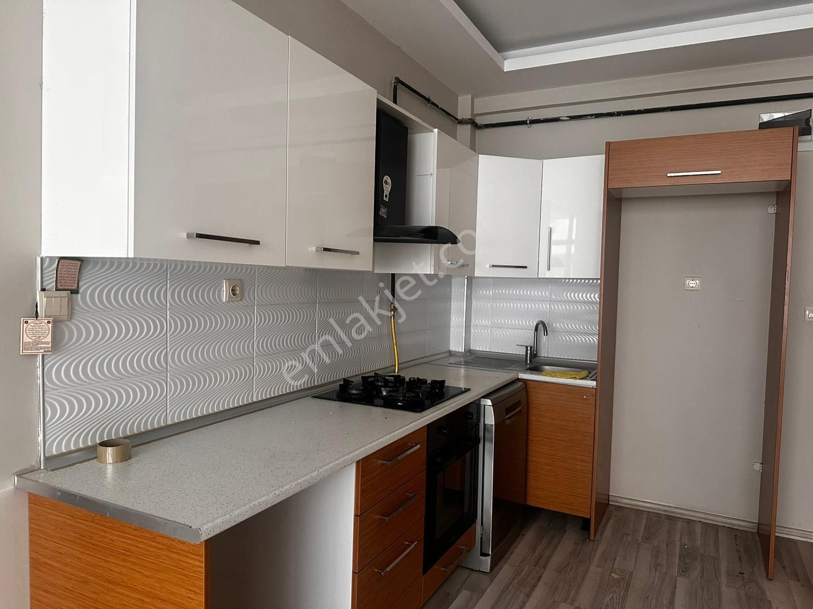 Tırpan'dan Halitpaşa Mh.düz Ayak Merkezi Konum 2+1 Kiralık Daire - Görsel 17