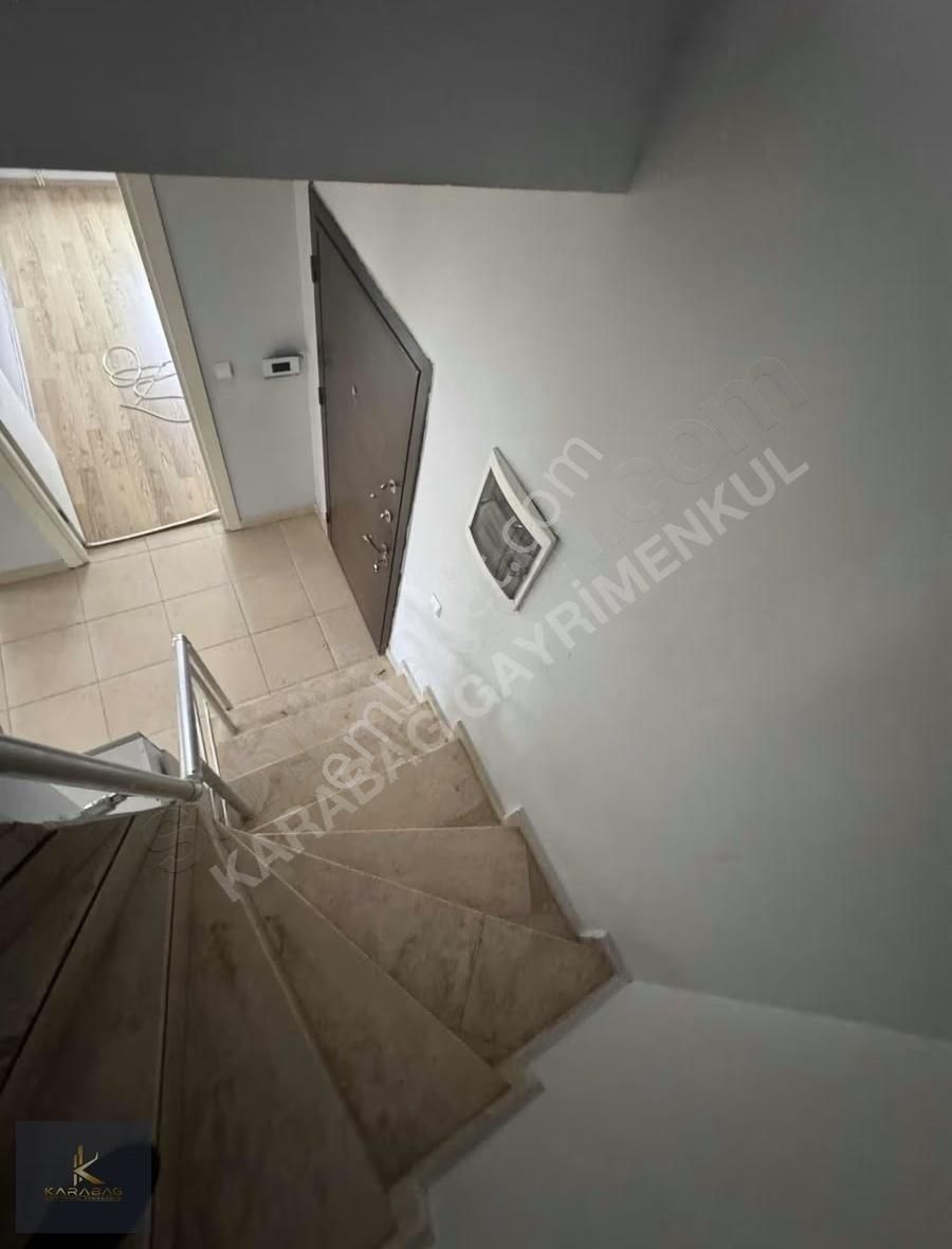 Karabağ'dan ! Harika Konumda Ayırmaya Uygun Geniş Dubleks - Görsel 18