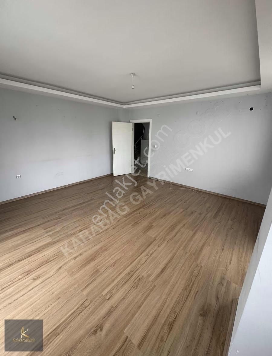 Karabağ'dan ! Harika Konumda Ayırmaya Uygun Geniş Dubleks - Görsel 14