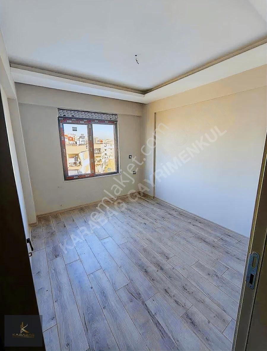 Karabağ'dan ! Lüx Site İçerisinde Geniş İskanlı 2+1 - Görsel 17