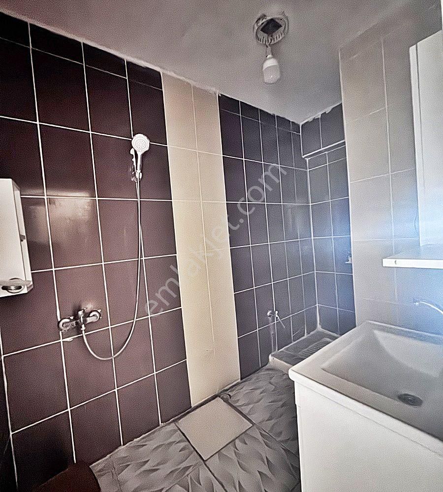 Hacı Yakup Caddesi'nde Ferah Ve Kullanışlı 2+1 Satılık Daire! - Görsel 24