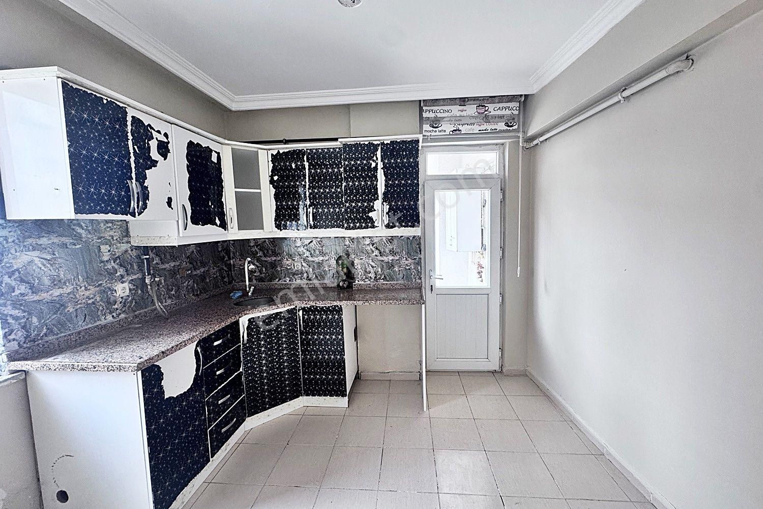 Hacı Yakup Caddesi'nde Ferah Ve Kullanışlı 2+1 Satılık Daire! - Görsel 10