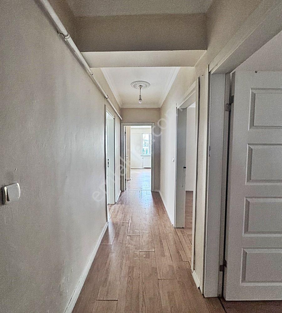 Hacı Yakup Caddesi'nde Ferah Ve Kullanışlı 2+1 Satılık Daire! - Görsel 26