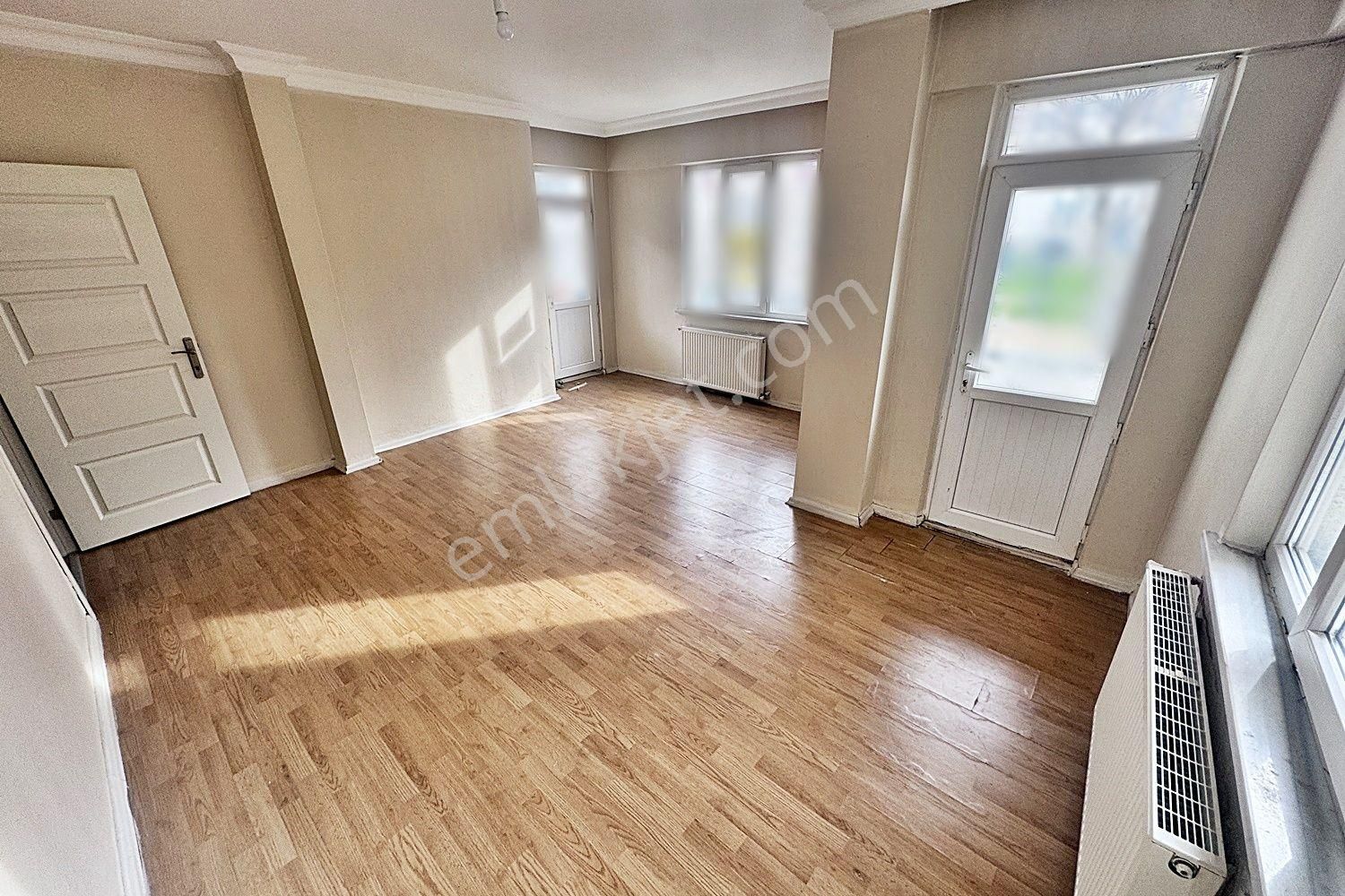 Hacı Yakup Caddesi'nde Ferah Ve Kullanışlı 2+1 Satılık Daire!