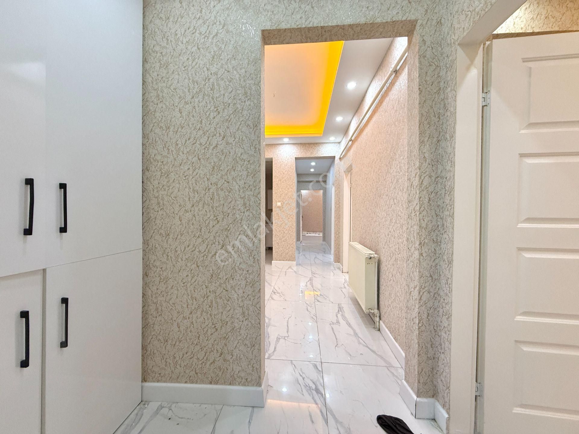 Pursaklar Mehmet Zengin Emlak'tan 1.kot Satı Öztürk Okulu Yakını 2+1 Yapılı Masrafsız Daire - Görsel 18