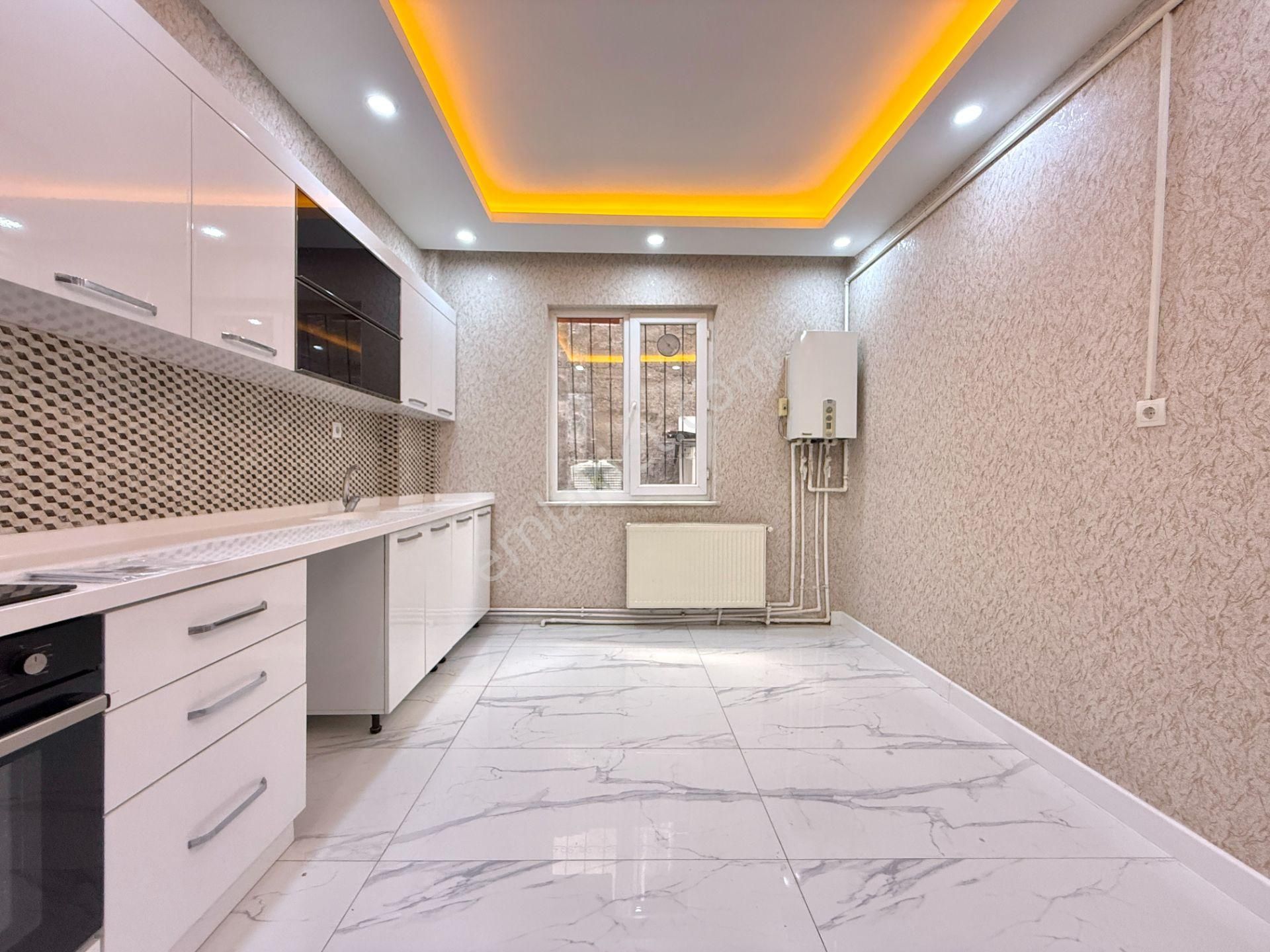 Pursaklar Mehmet Zengin Emlak'tan 1.kot Satı Öztürk Okulu Yakını 2+1 Yapılı Masrafsız Daire - Görsel 3