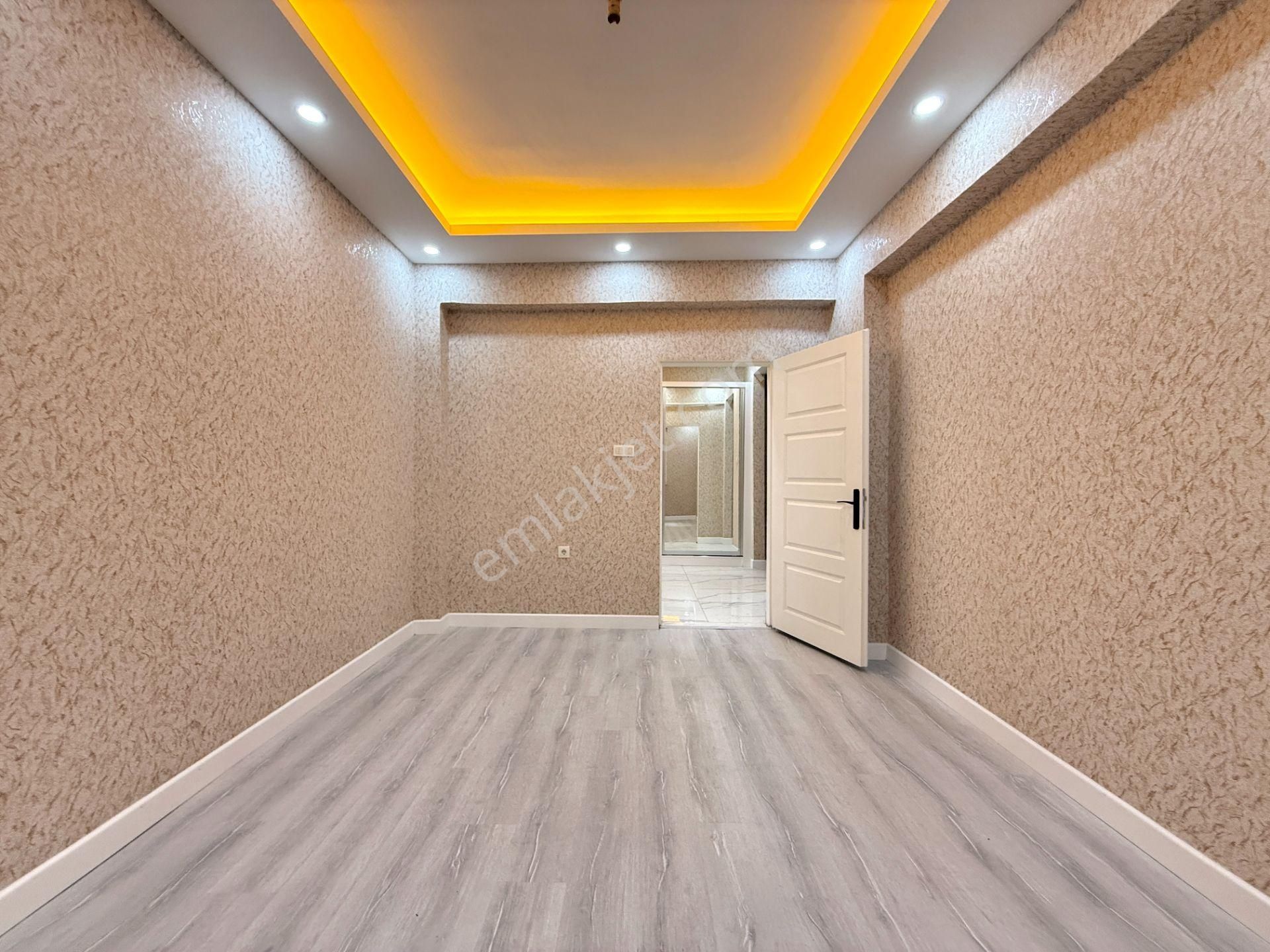 Pursaklar Mehmet Zengin Emlak'tan 1.kot Satı Öztürk Okulu Yakını 2+1 Yapılı Masrafsız Daire - Görsel 11