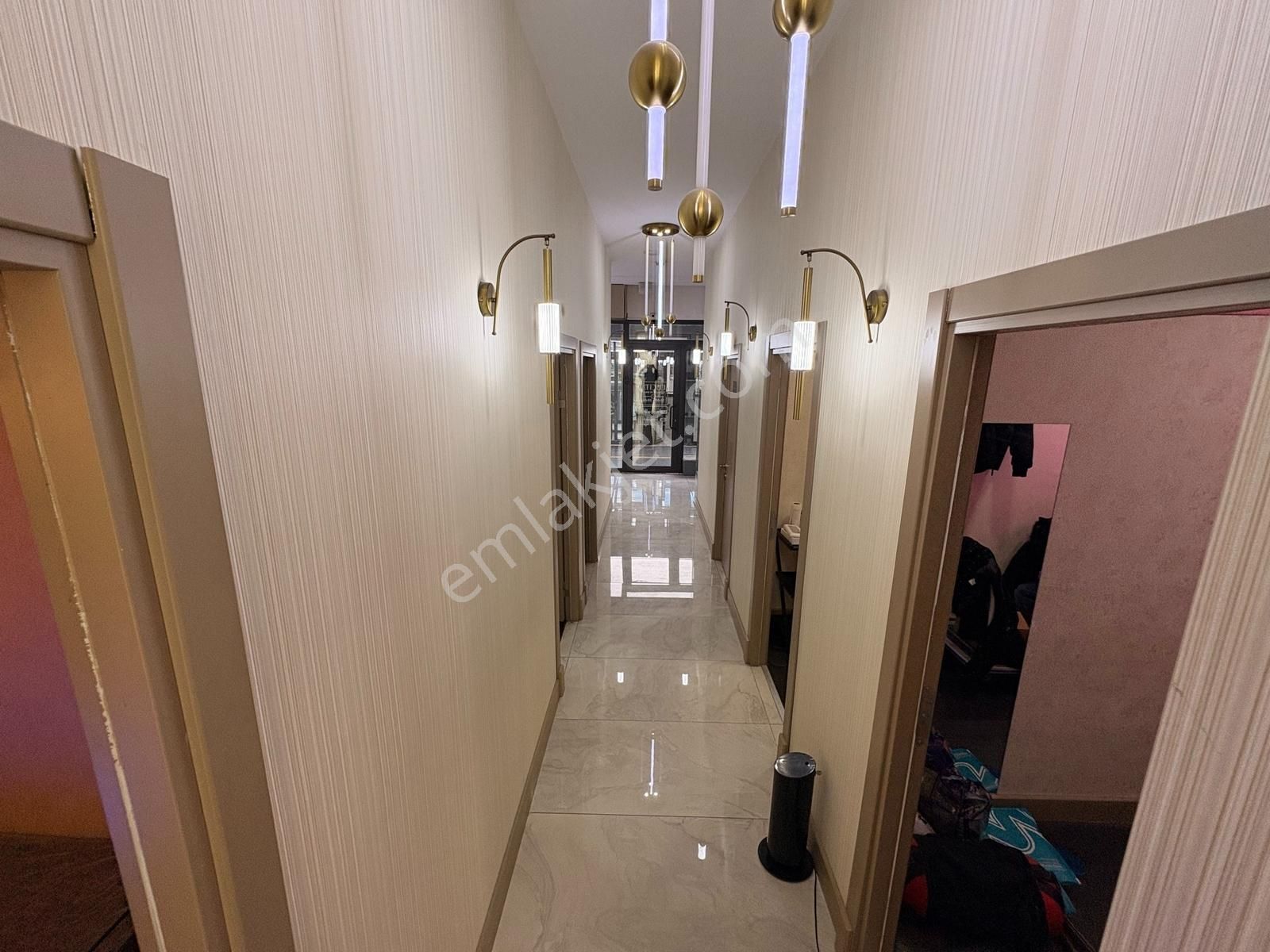 Lidya Emlak'tan Full Ekipmanlı Torkam Avm Girişi Devren Kiralık - Görsel 3