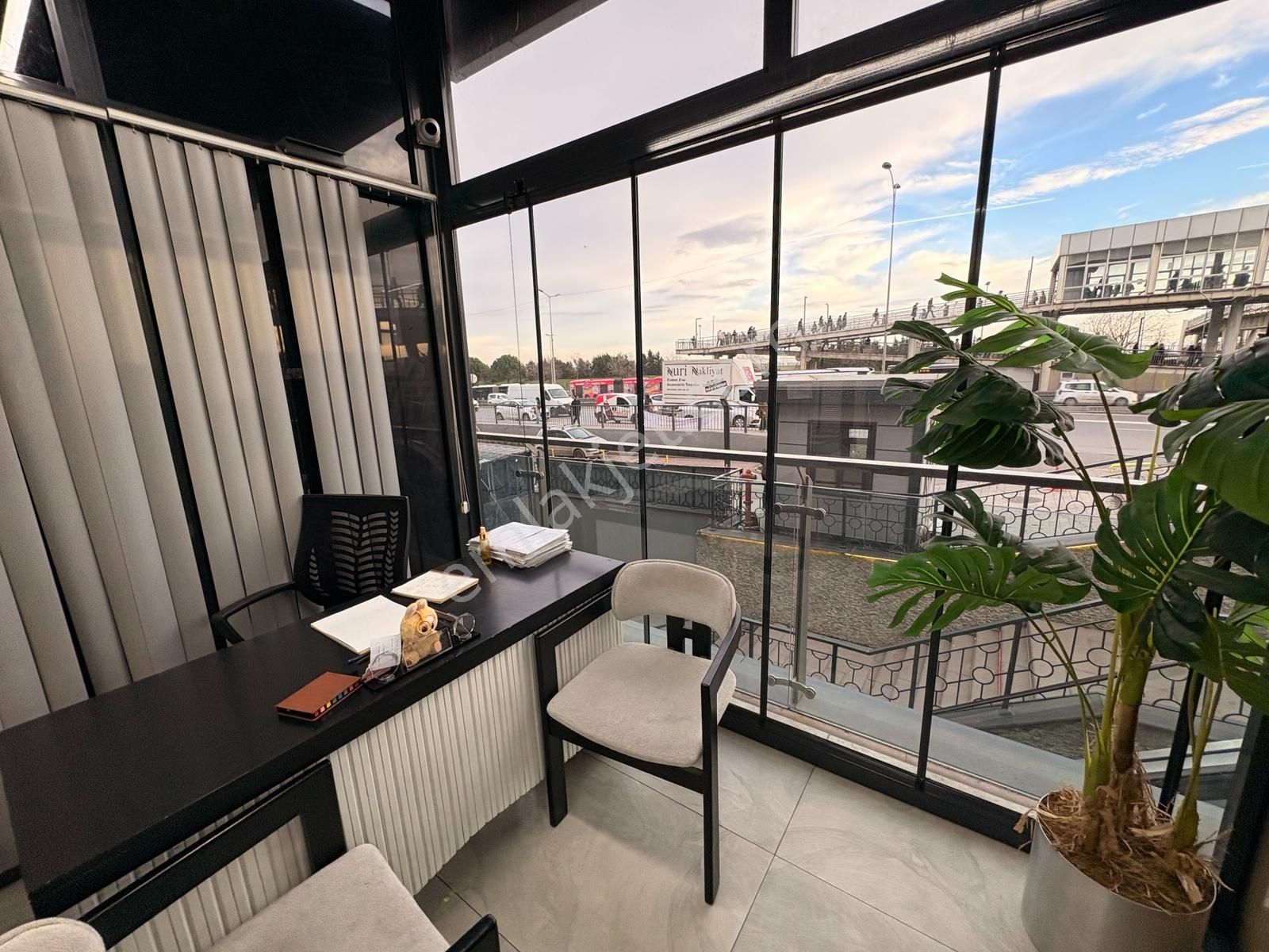 Lidya Emlak'tan Full Ekipmanlı Torkam Avm Girişi Devren Kiralık - Görsel 22