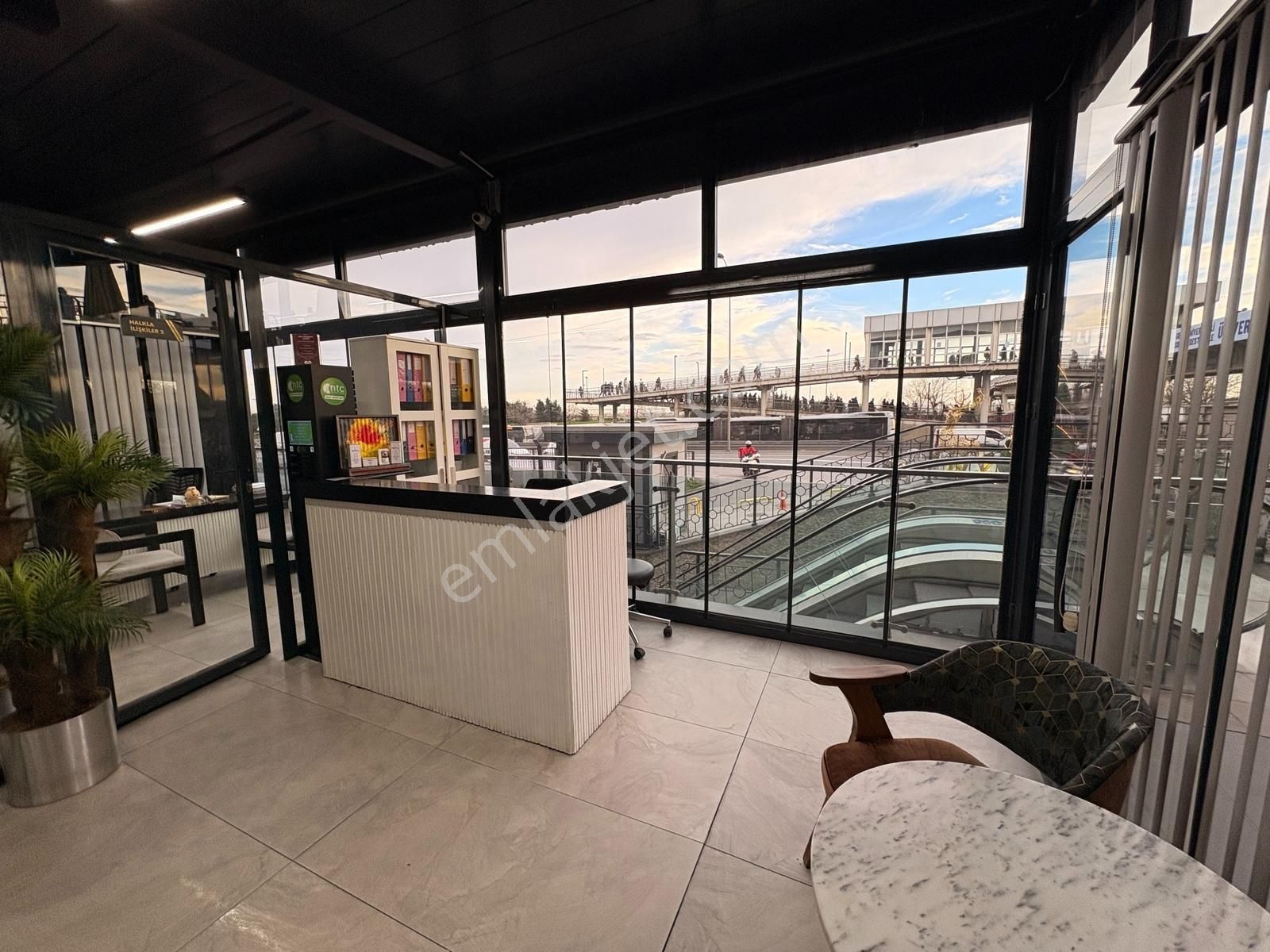 Lidya Emlak'tan Full Ekipmanlı Torkam Avm Girişi Devren Kiralık - Görsel 30