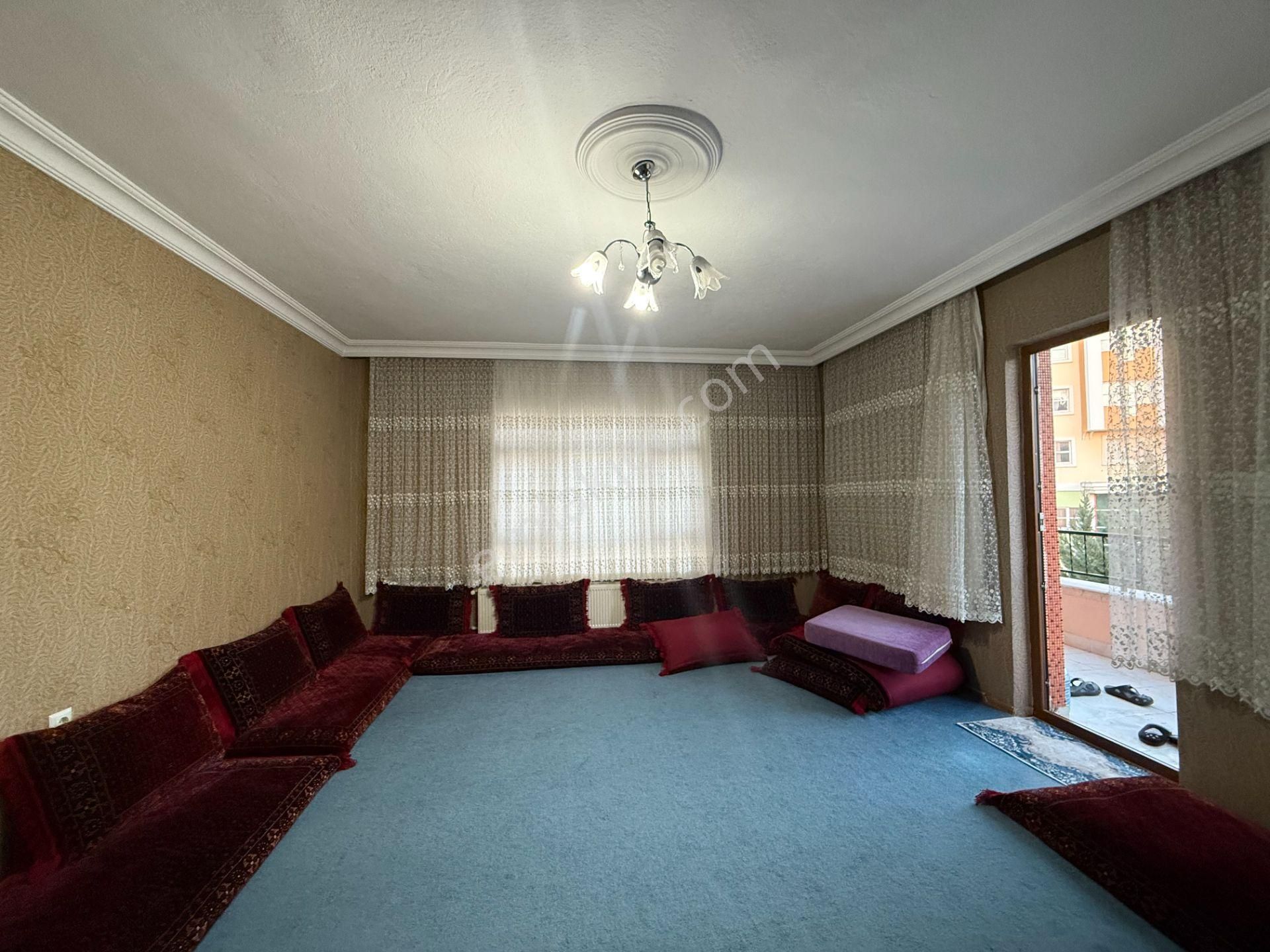 Pursaklar Mehmet Zengin Emlak'tan Yüksek Kredili, Güney Cephe, Masrafsız 3.kat 3+1 Daire - Görsel 4