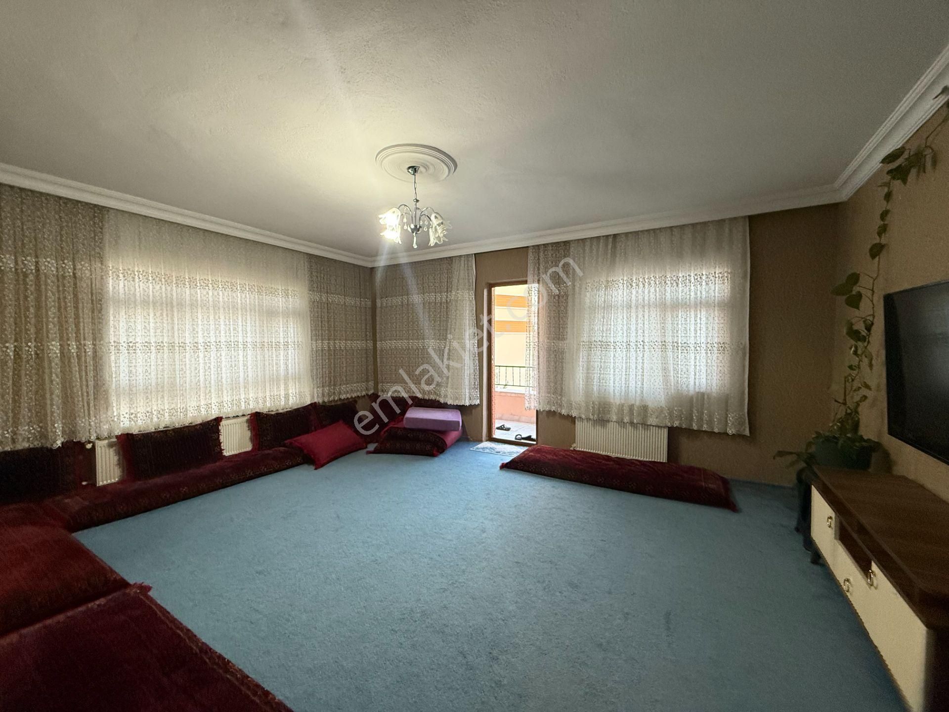 Pursaklar Mehmet Zengin Emlak'tan Yüksek Kredili, Güney Cephe, Masrafsız 3.kat 3+1 Daire - Görsel 5