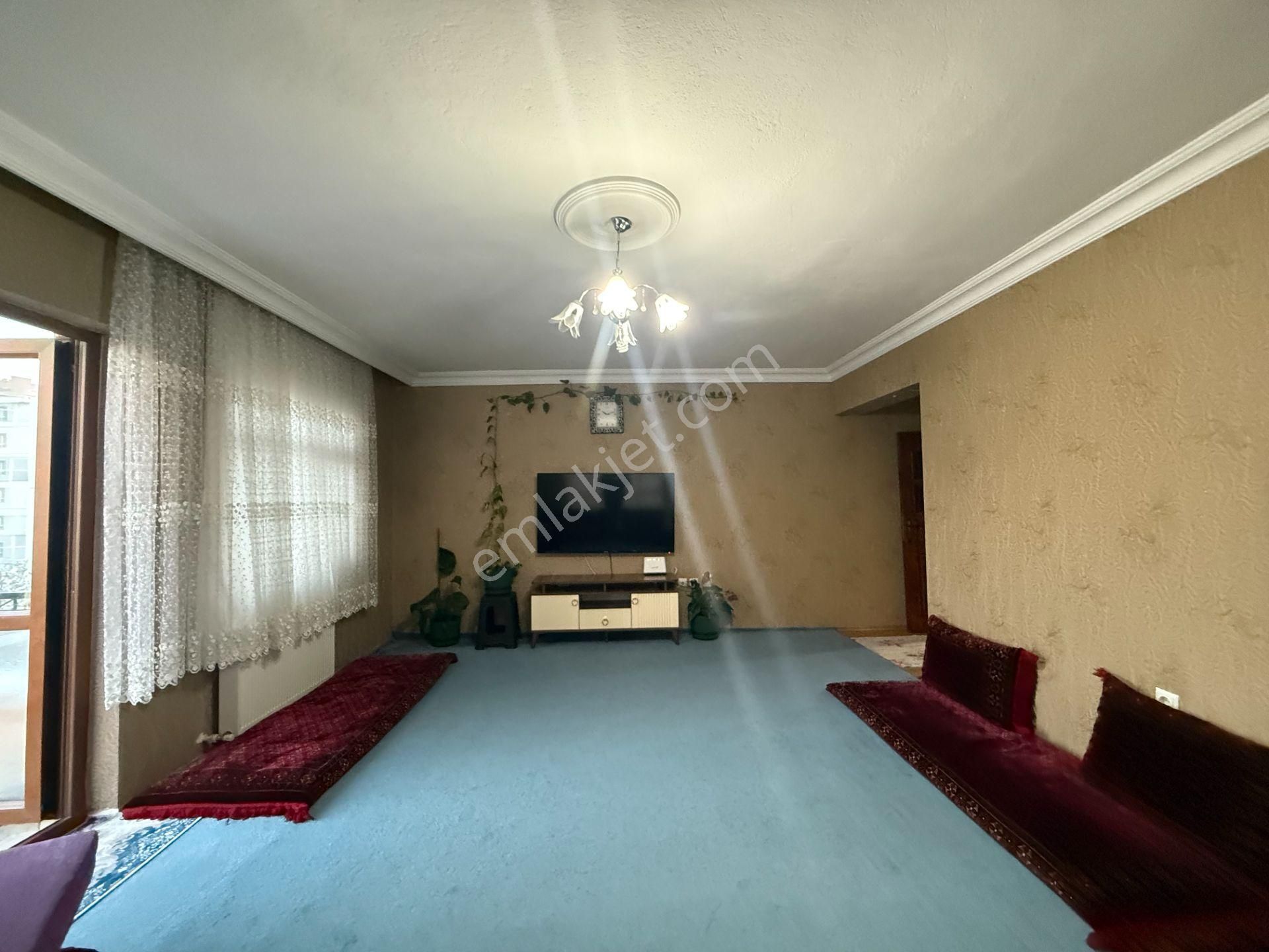 Pursaklar Mehmet Zengin Emlak'tan Yüksek Kredili, Güney Cephe, Masrafsız 3.kat 3+1 Daire - Görsel 12