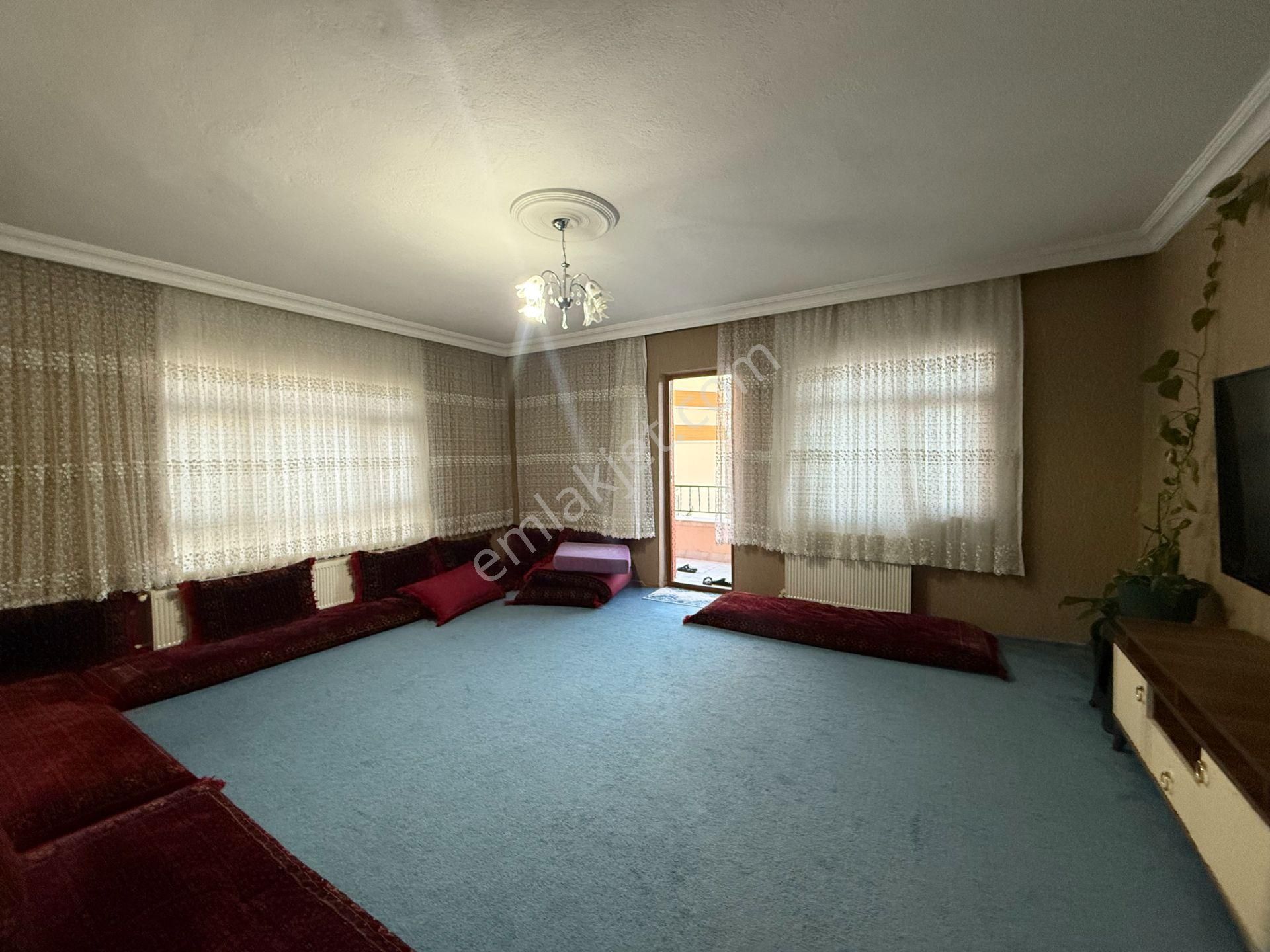 Pursaklar Mehmet Zengin Emlak'tan Yüksek Kredili, Güney Cephe, Masrafsız 3.kat 3+1 Daire - Görsel 6