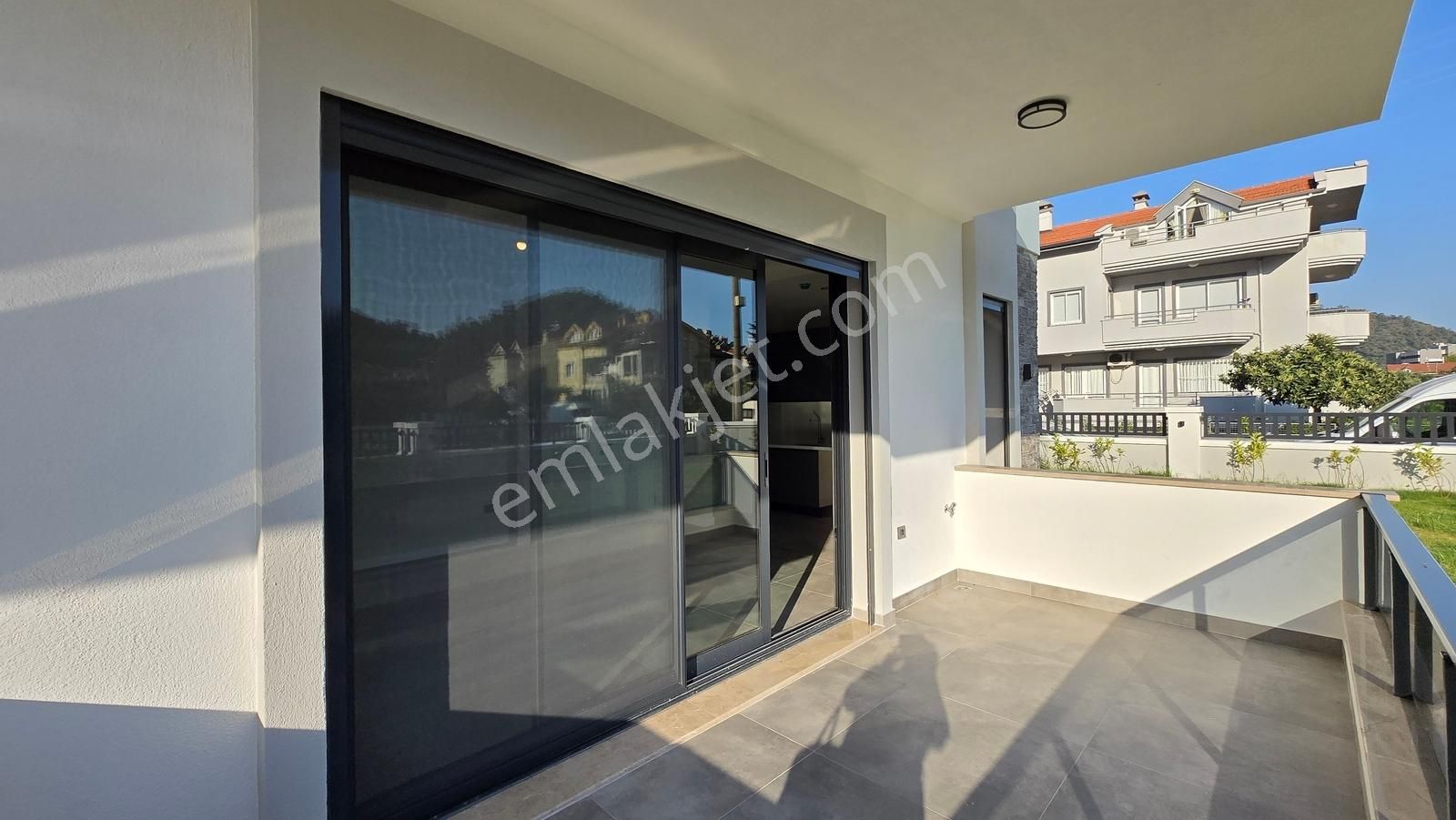 Marmaris'te Satılık Sıfır 2+1 Açık Mutfak Rezidans Gibi Daire - Görsel 20