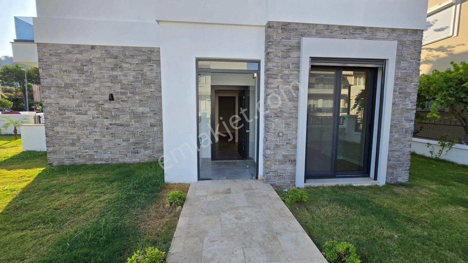 Marmaris'te Satılık Sıfır 2+1 Açık Mutfak Rezidans Gibi Daire - Görsel 8